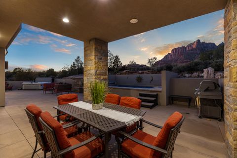 Tiny photo for 3000 NAVAJO Way, Springdale, UT 84767 (MLS # 26-273069)