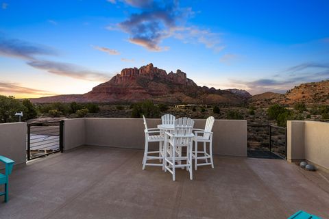 Tiny photo for 3000 NAVAJO Way, Springdale, UT 84767 (MLS # 26-273069)