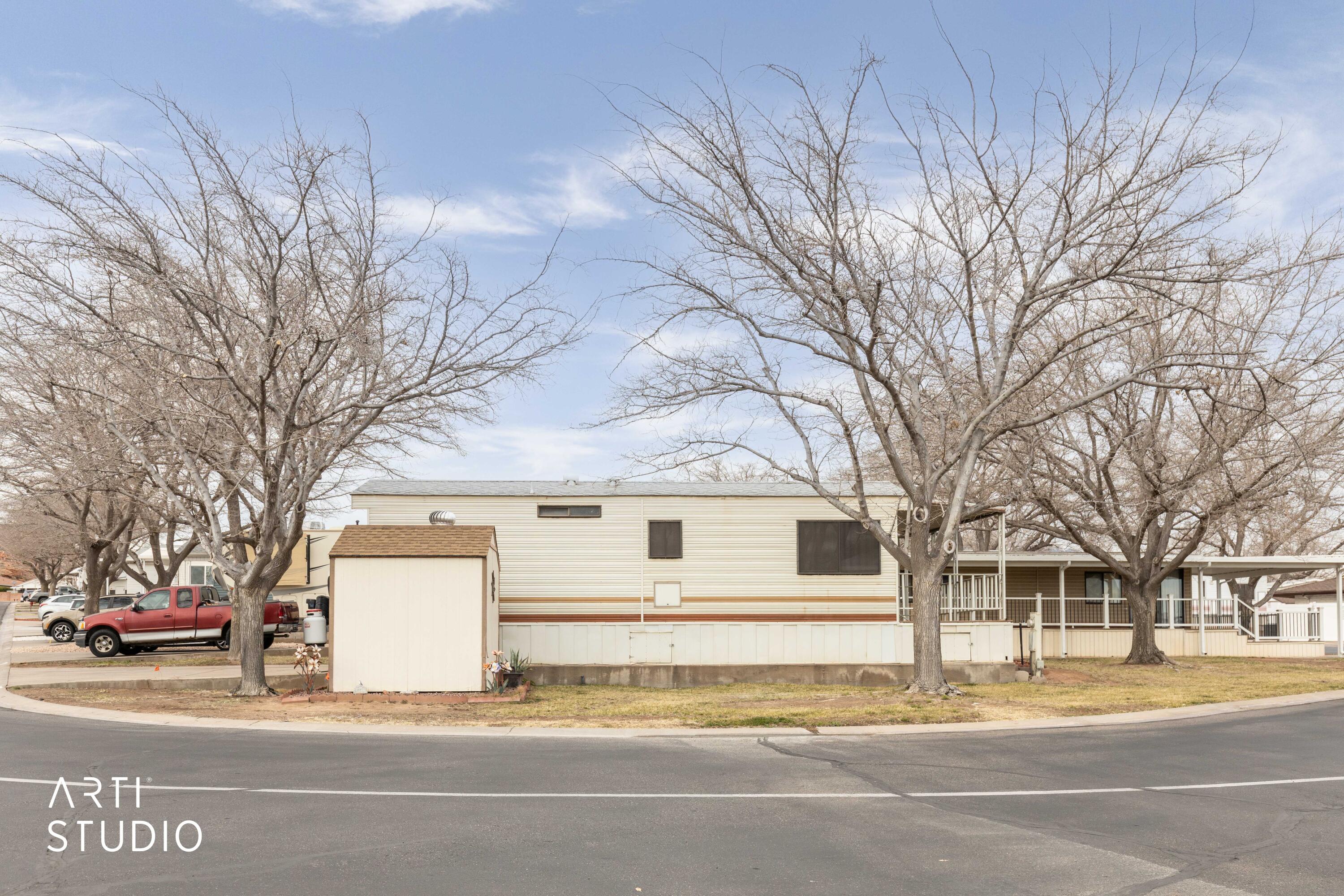 CANYON BREEZE RV RESORT - Residential