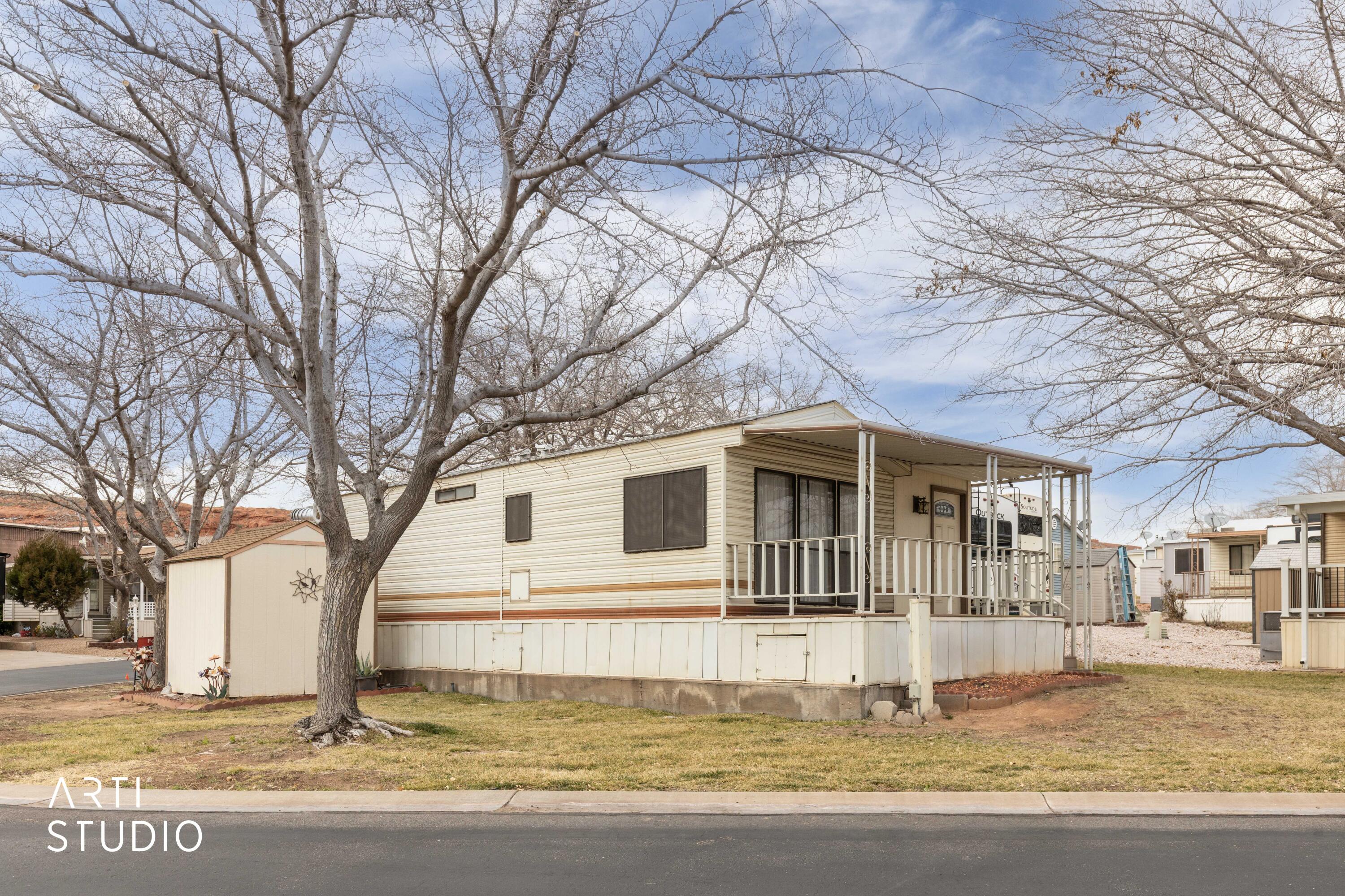 CANYON BREEZE RV RESORT - Residential