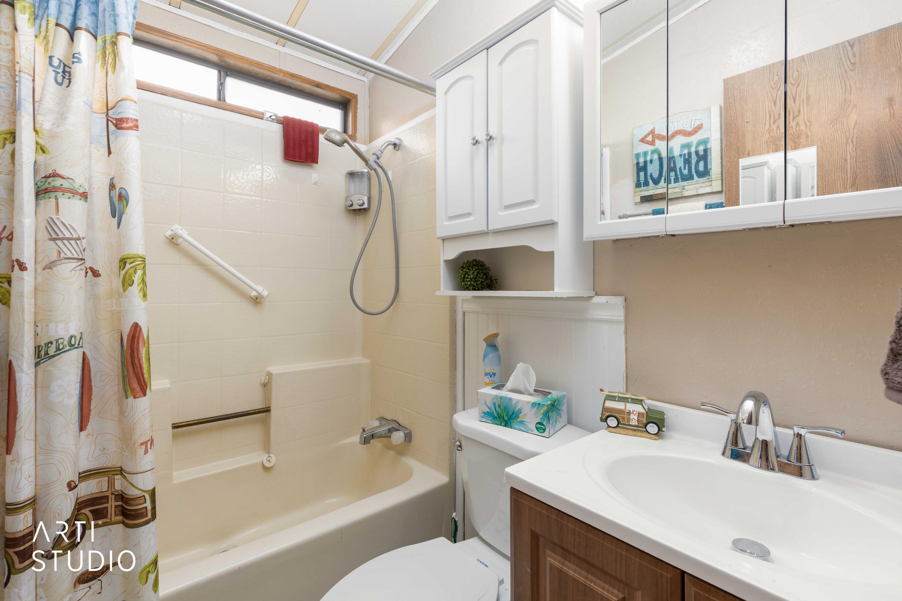 CANYON BREEZE RV RESORT - Residential