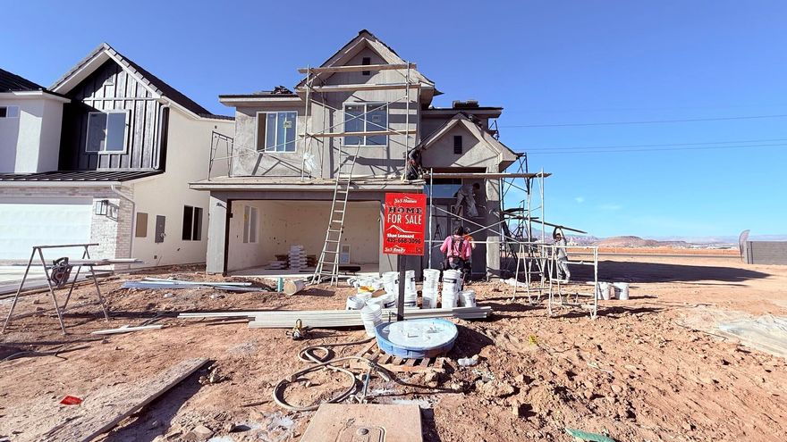 Discover our new Garden Homes, featuring GE appliances, 9-foot ceilings, quartz countertops, and LVP flooring. Enjoy front and back landscaping, a recirculation pump, radiant roof barrier, video doorbell, smart thermostat, and fiber-optic internet--all designed for comfort, efficiency, and modern living in this beautiful new community.