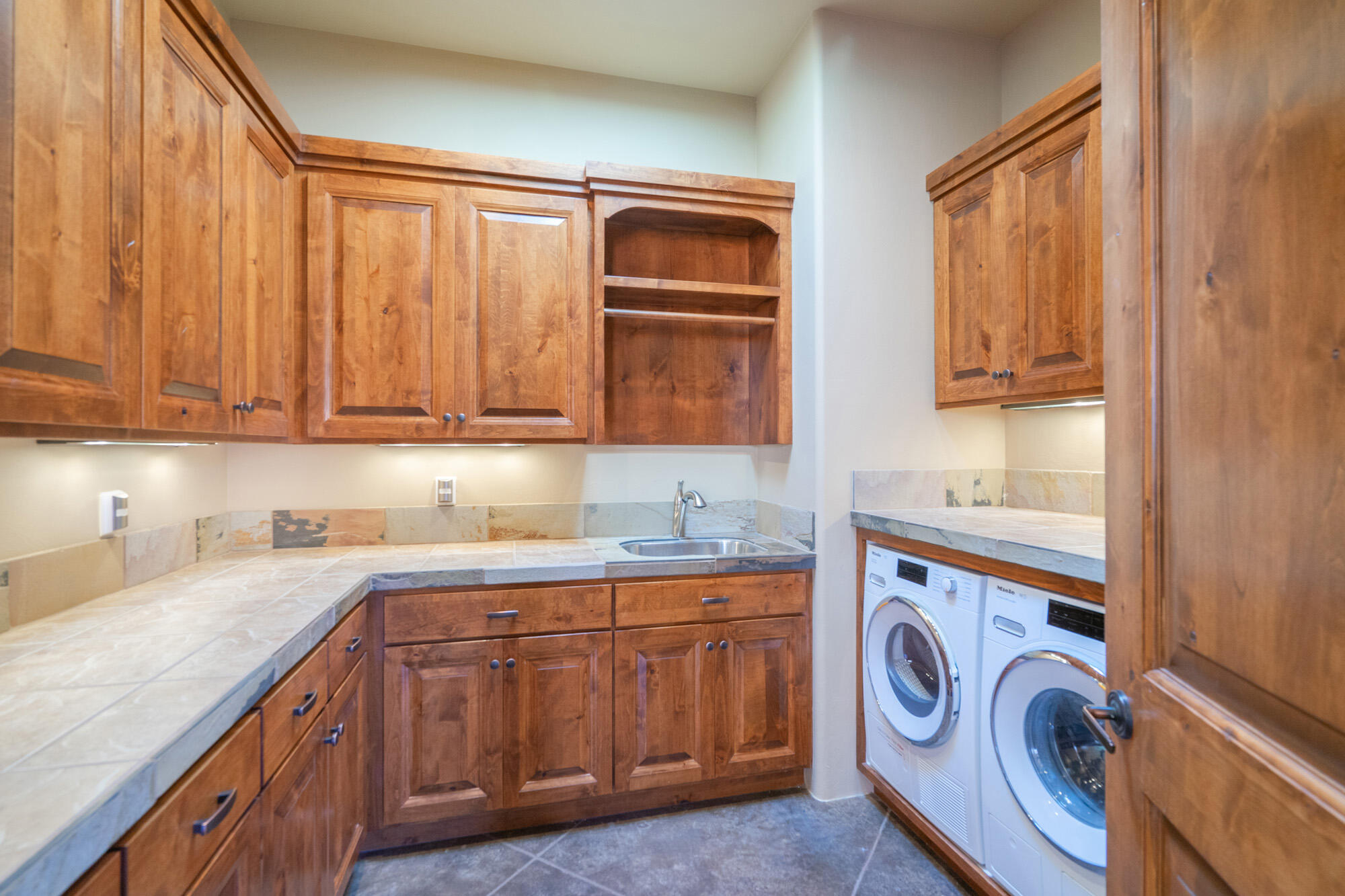 KACHINA SPRINGS EAST AT ENTRADA - Residential