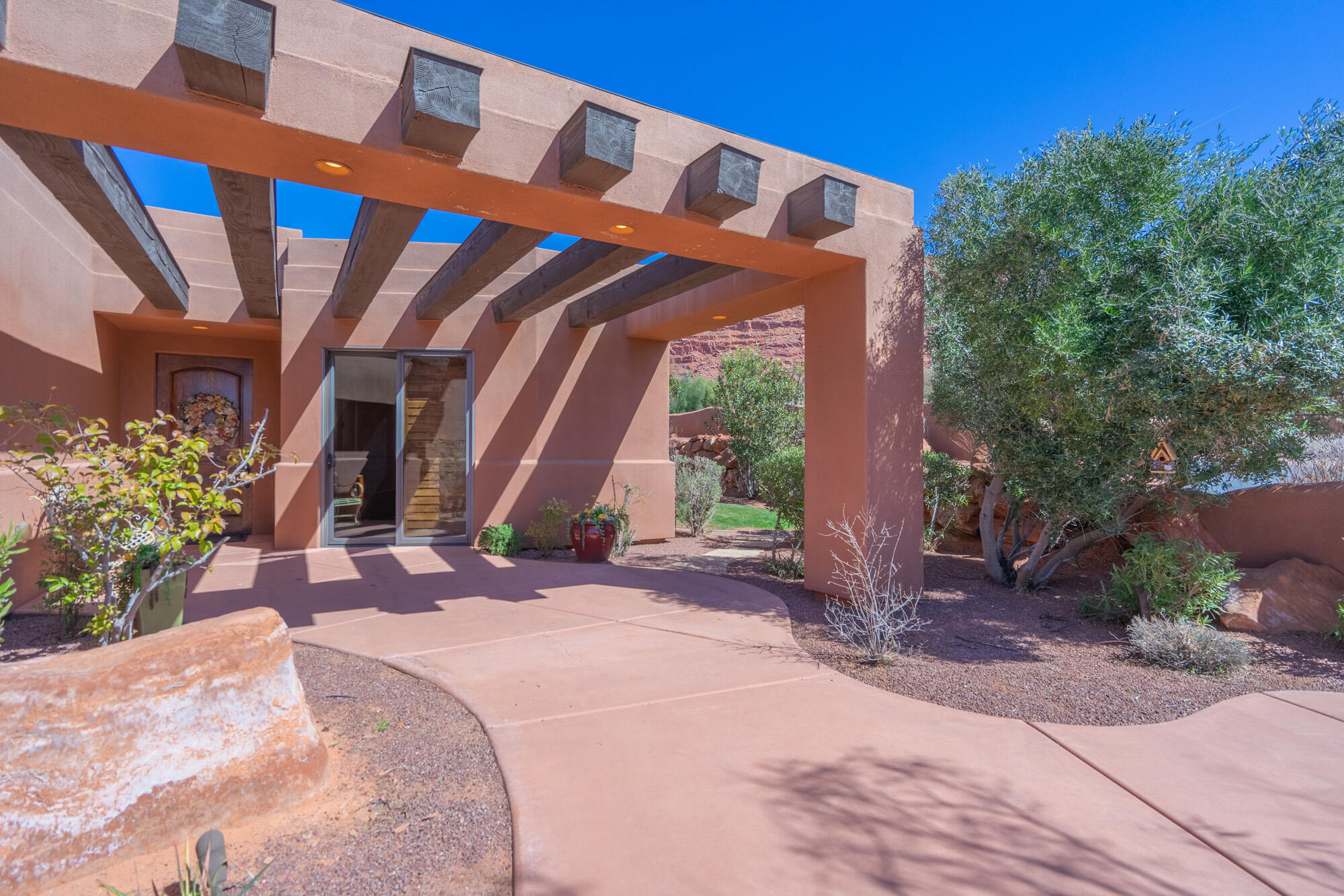 KACHINA SPRINGS EAST AT ENTRADA - Residential