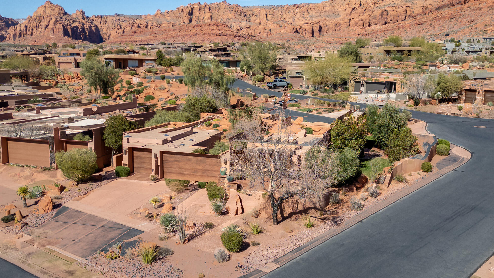 KACHINA SPRINGS EAST AT ENTRADA - Residential
