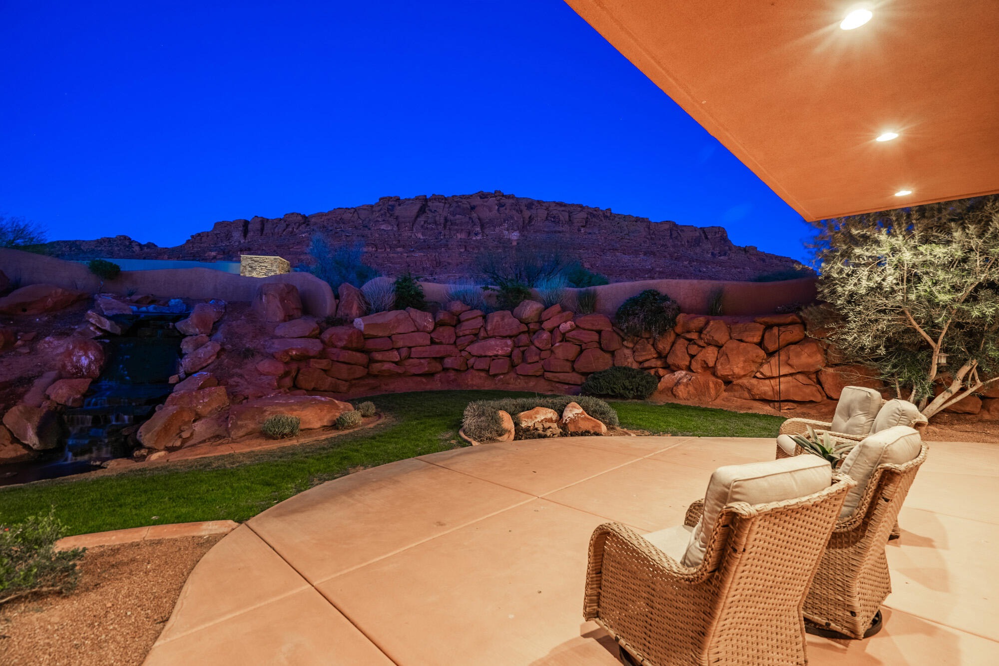KACHINA SPRINGS EAST AT ENTRADA - Residential
