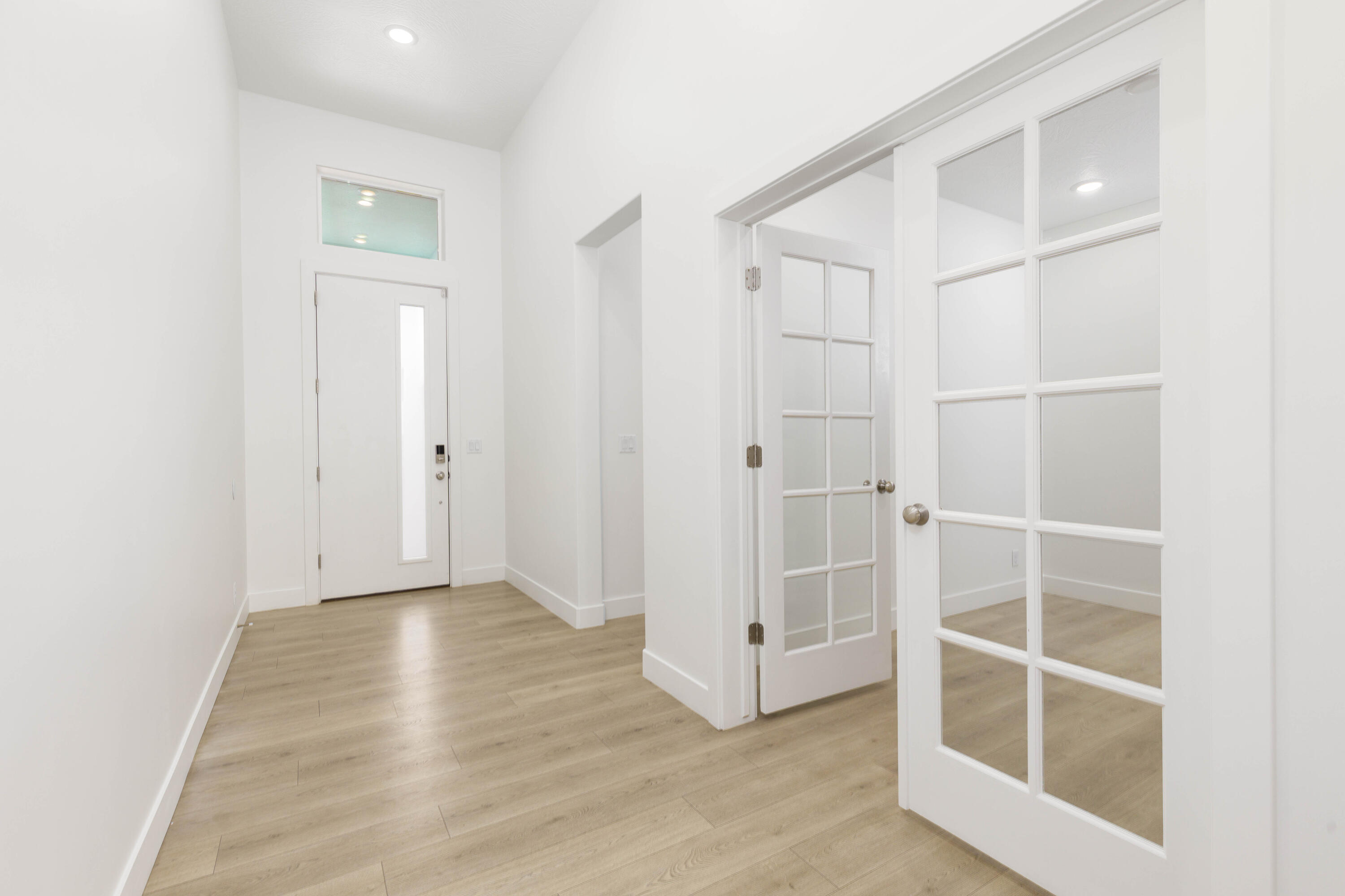 SALARNO HILLS AT DIVARIO - Residential