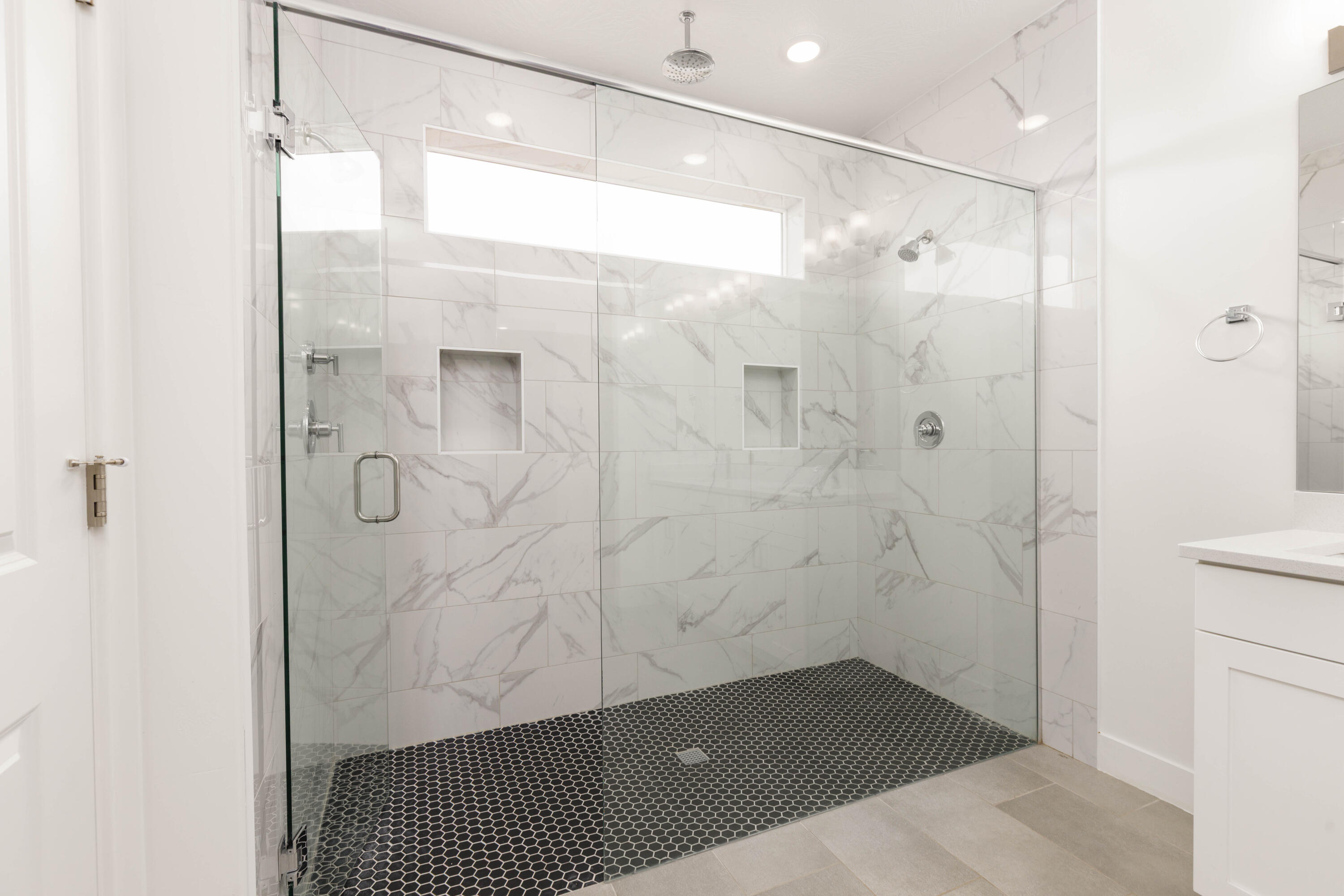 SALARNO HILLS AT DIVARIO - Residential