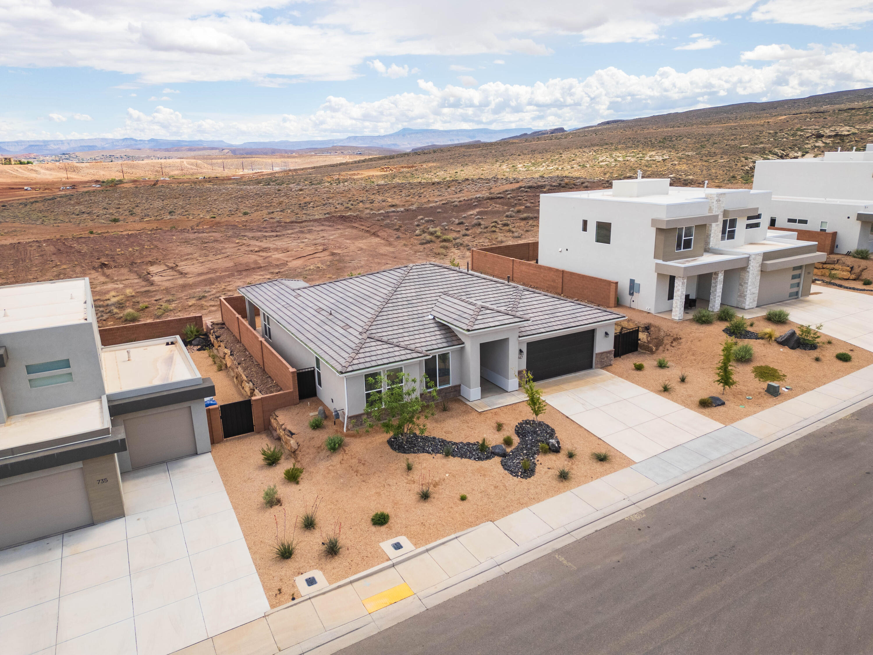 SALARNO HILLS AT DIVARIO - Residential