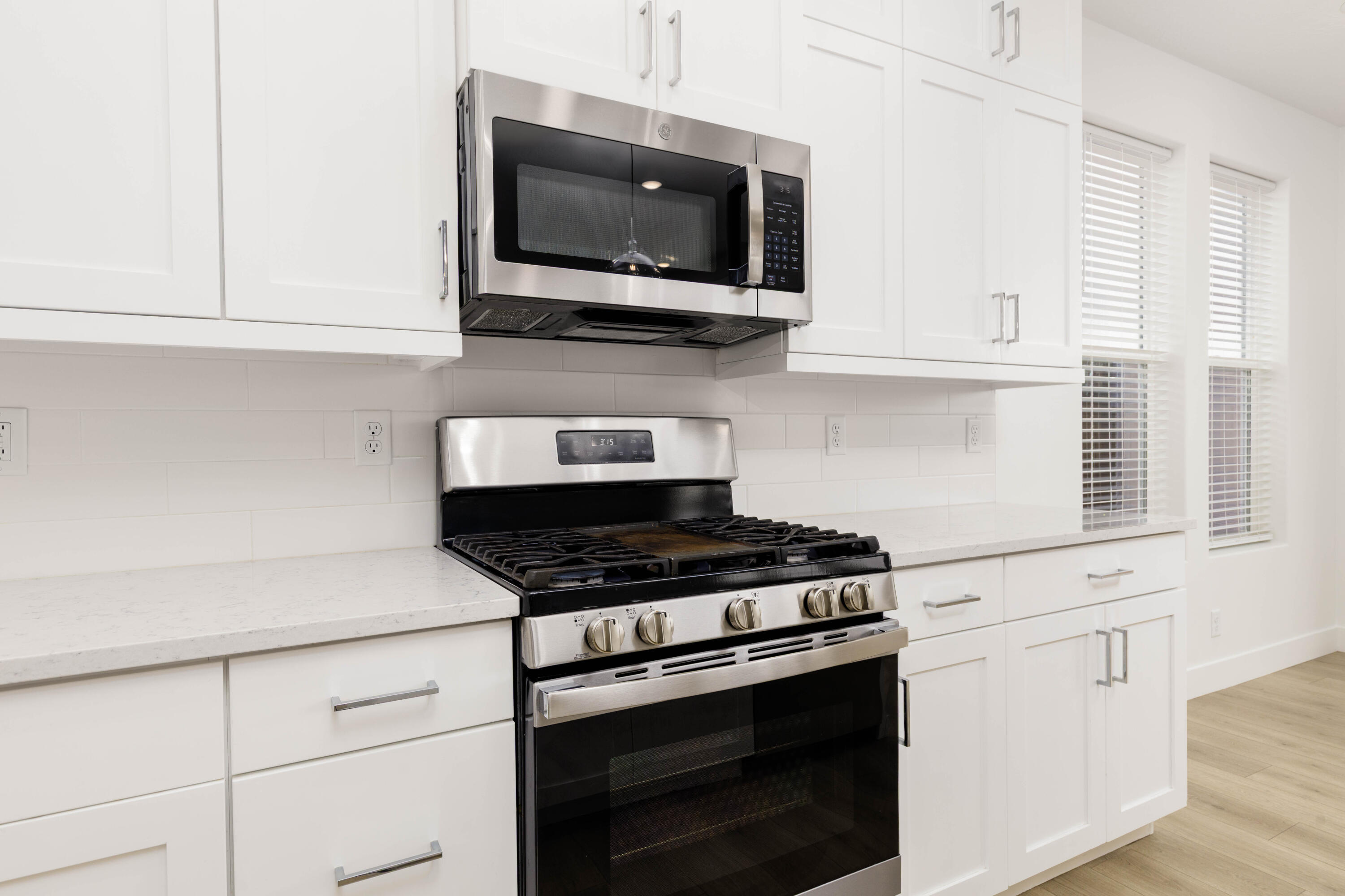 SALARNO HILLS AT DIVARIO - Residential