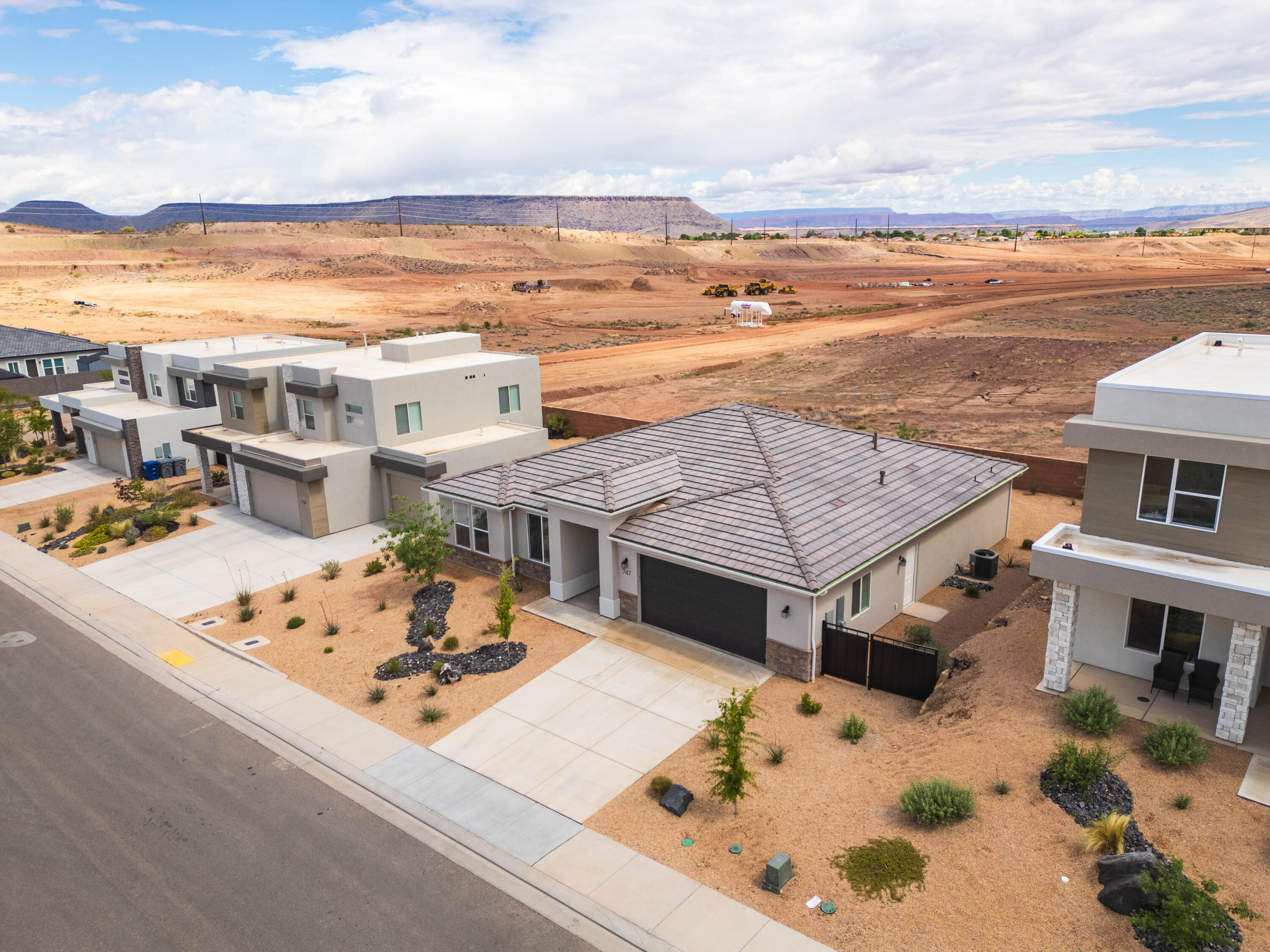 SALARNO HILLS AT DIVARIO - Residential