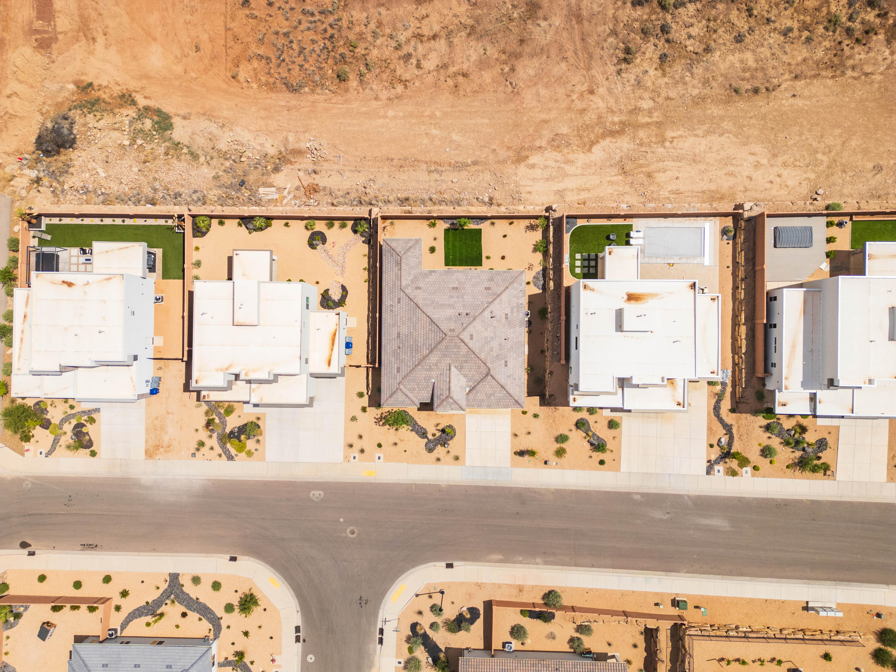 SALARNO HILLS AT DIVARIO - Residential