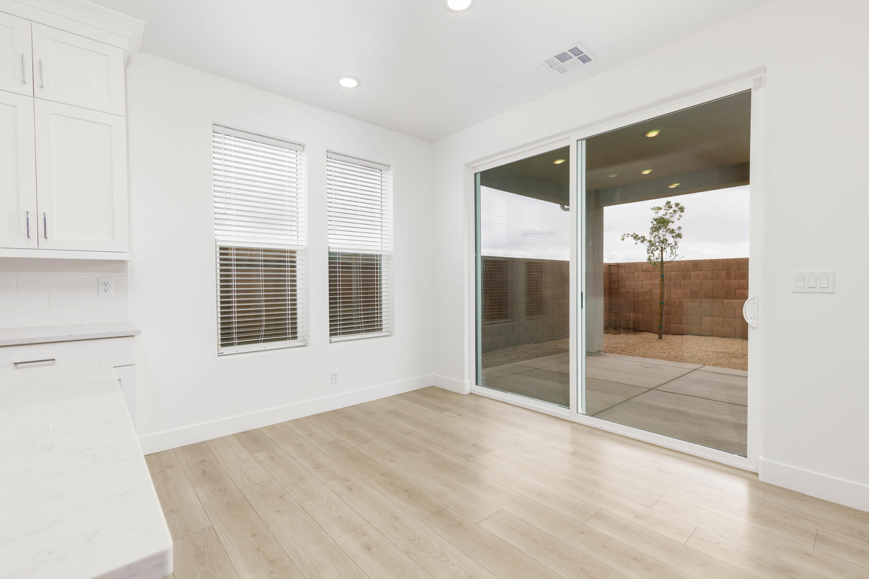 SALARNO HILLS AT DIVARIO - Residential