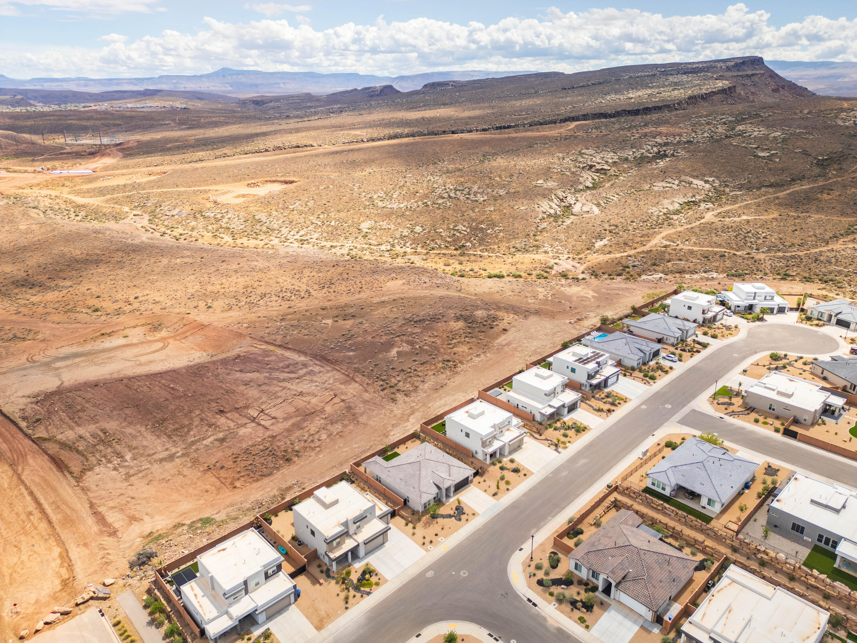 SALARNO HILLS AT DIVARIO - Residential
