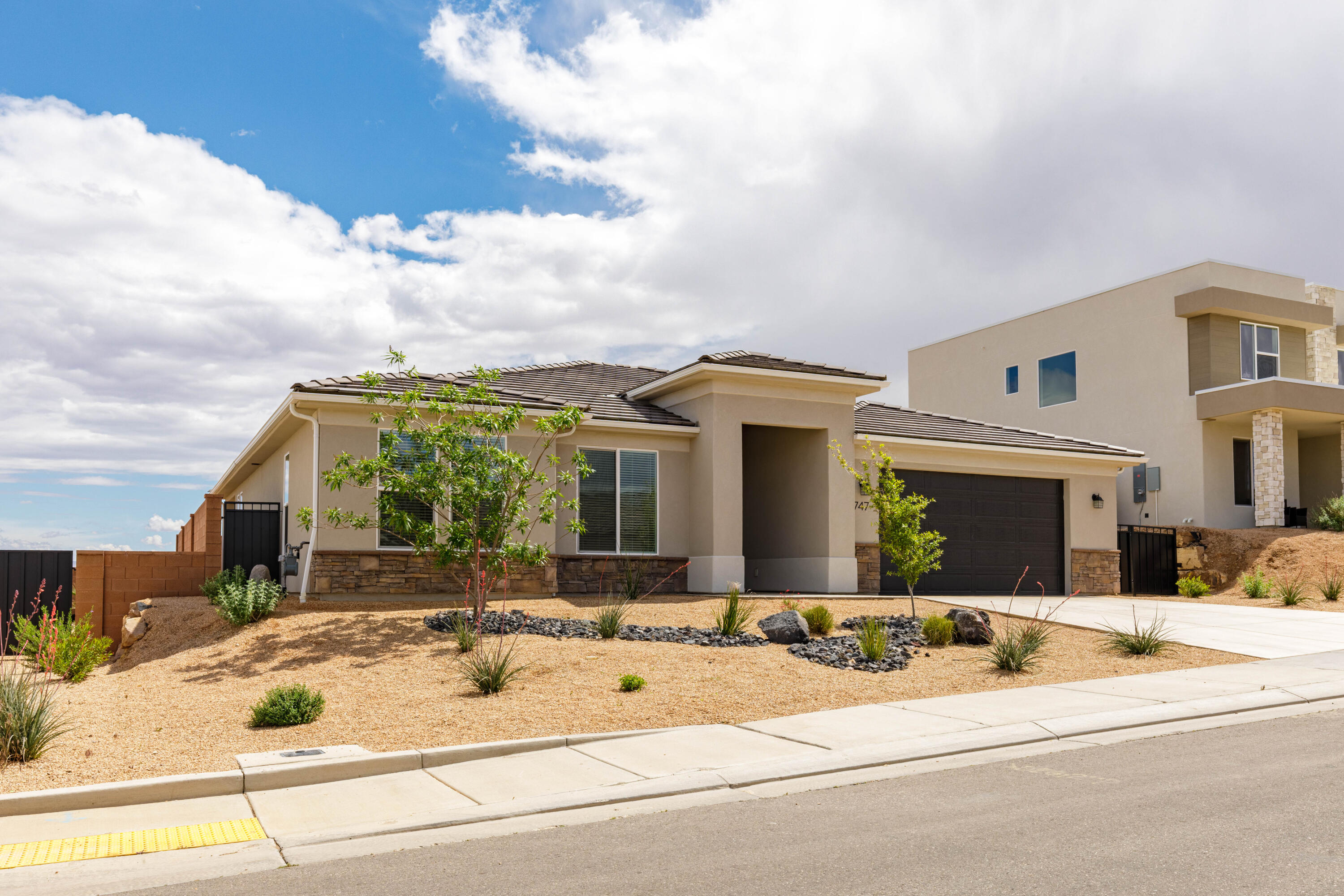 SALARNO HILLS AT DIVARIO - Residential