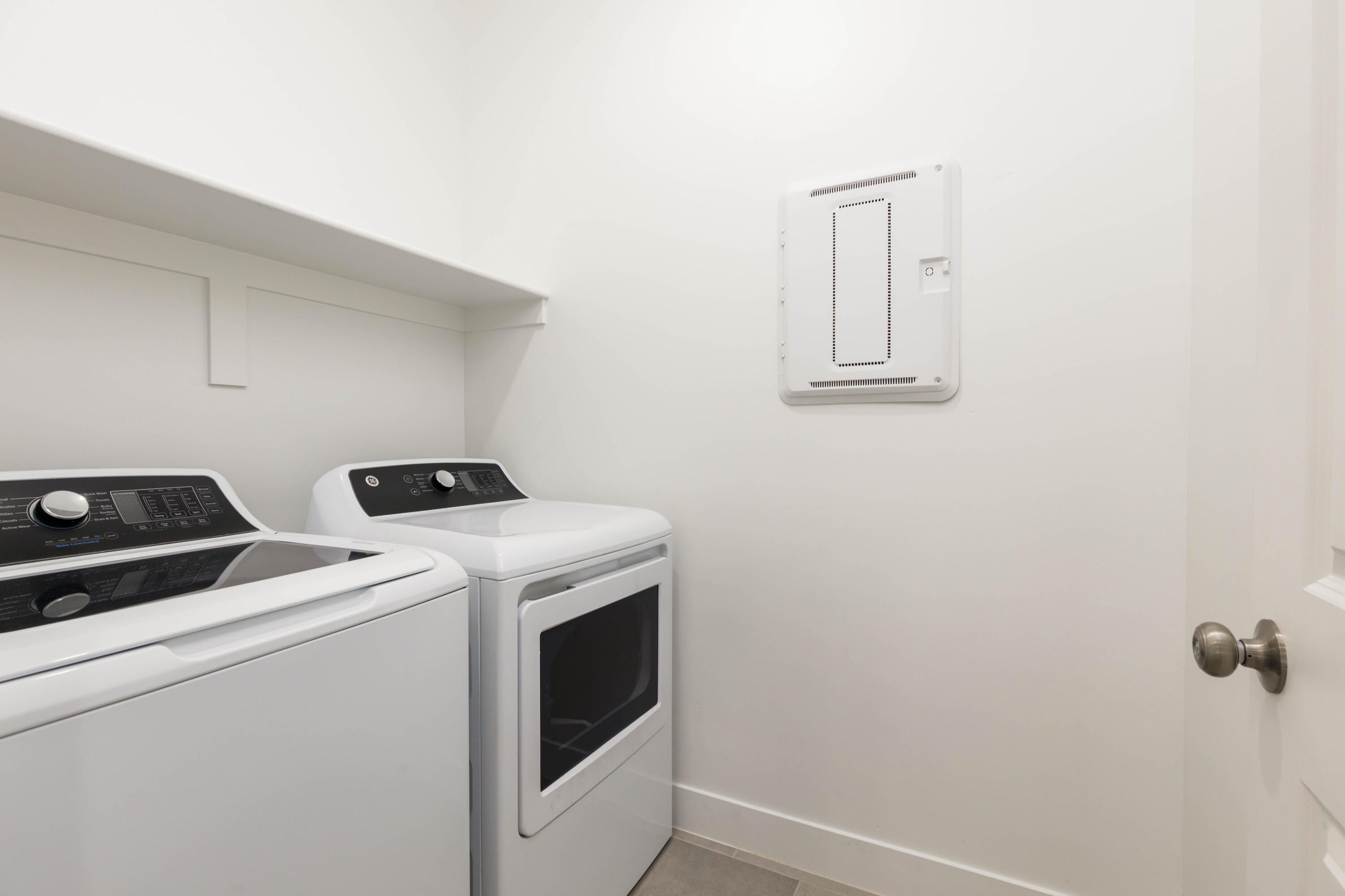 SALARNO HILLS AT DIVARIO - Residential