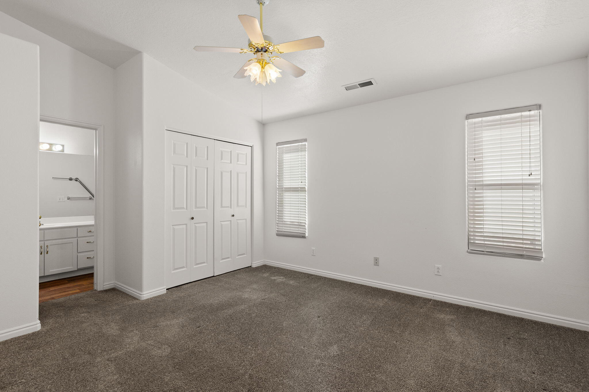 RIDGEPOINTE - Residential