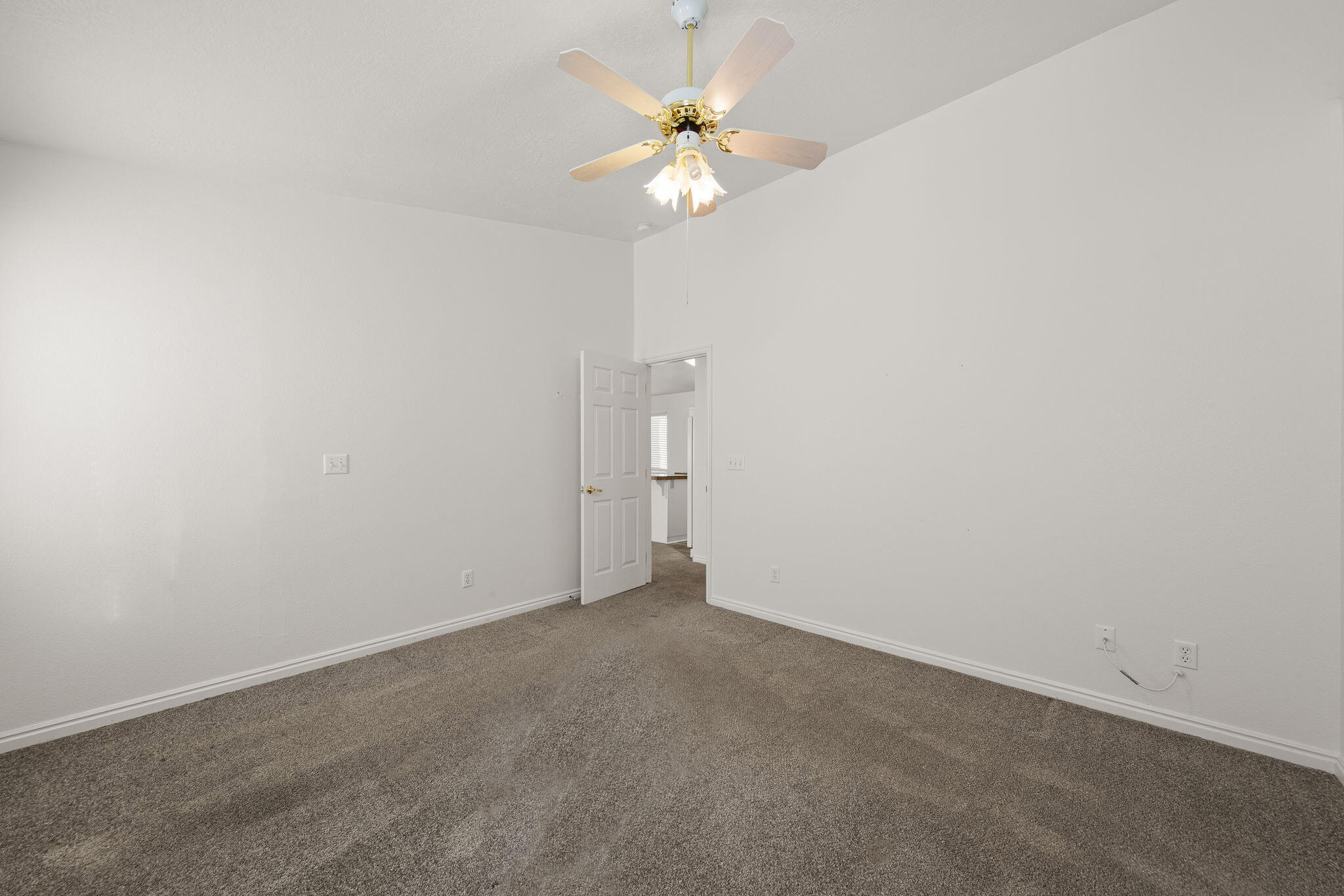 RIDGEPOINTE - Residential