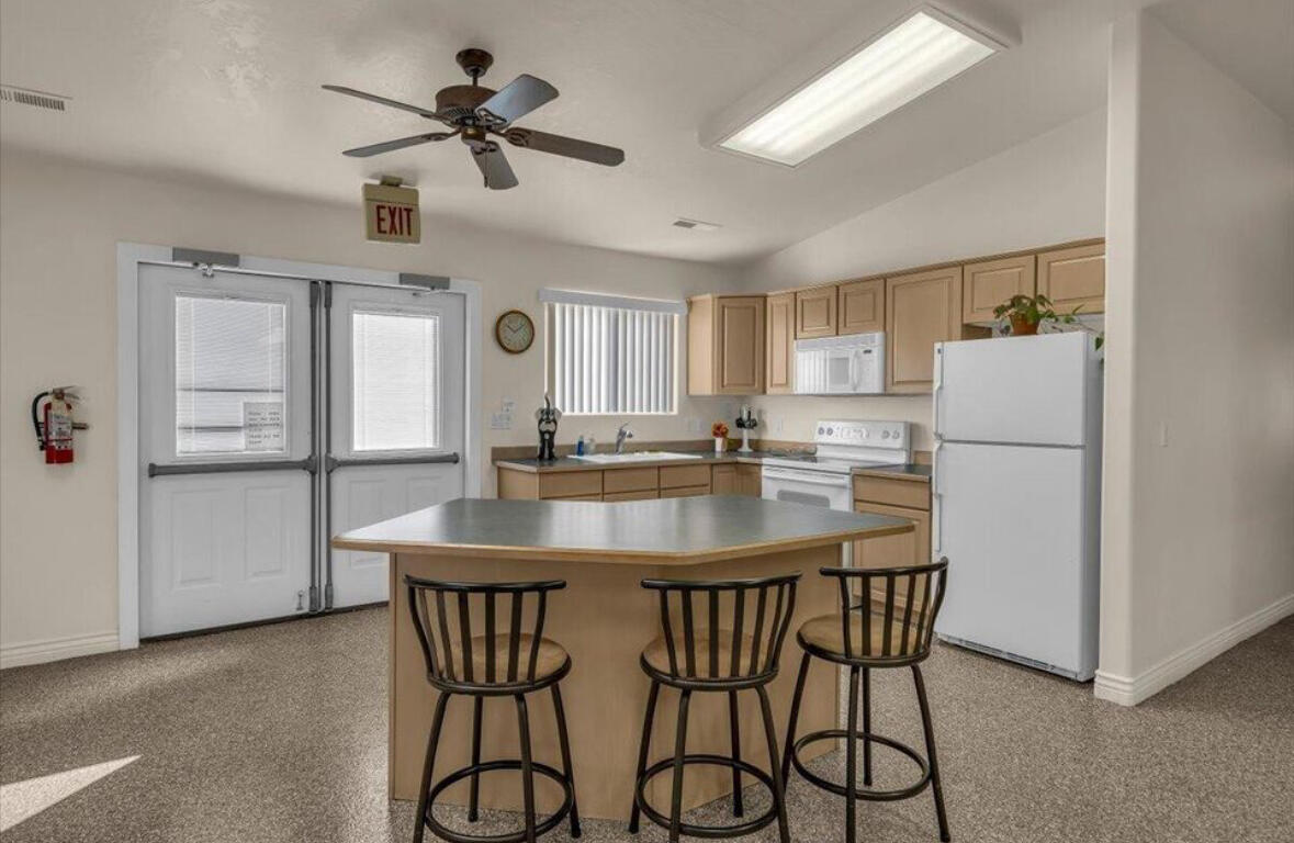 RIDGEPOINTE - Residential