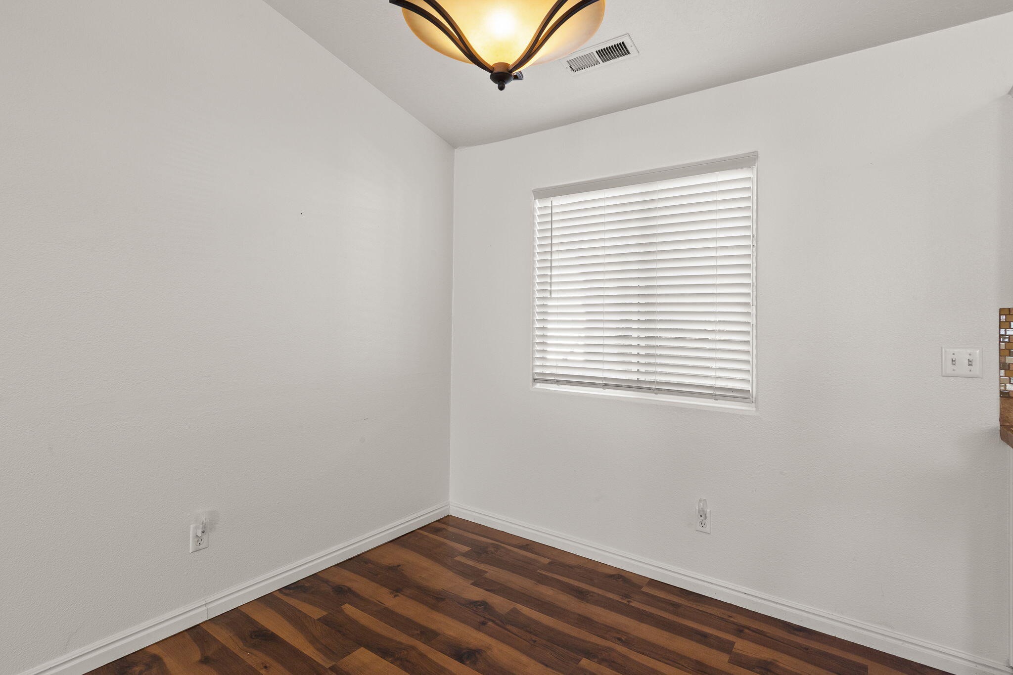 RIDGEPOINTE - Residential