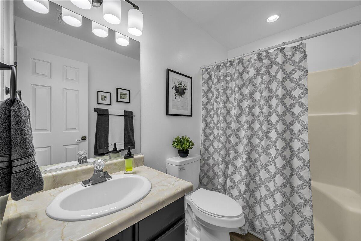 SUN VALLEY CONDOS - Residential