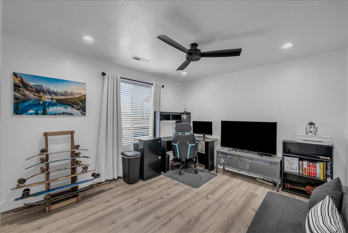 SUN VALLEY CONDOS - Residential