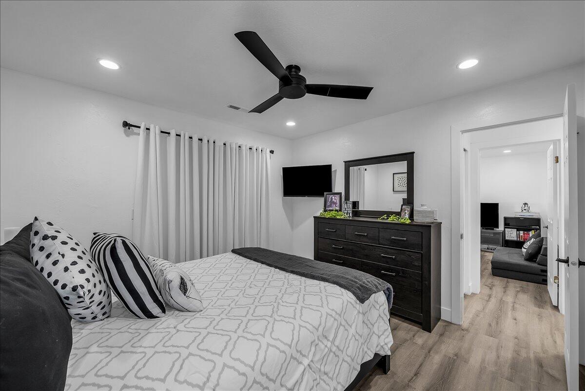 SUN VALLEY CONDOS - Residential