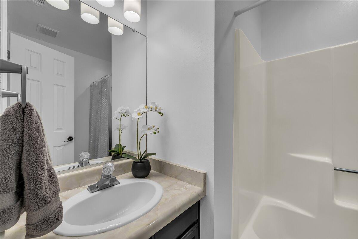 SUN VALLEY CONDOS - Residential