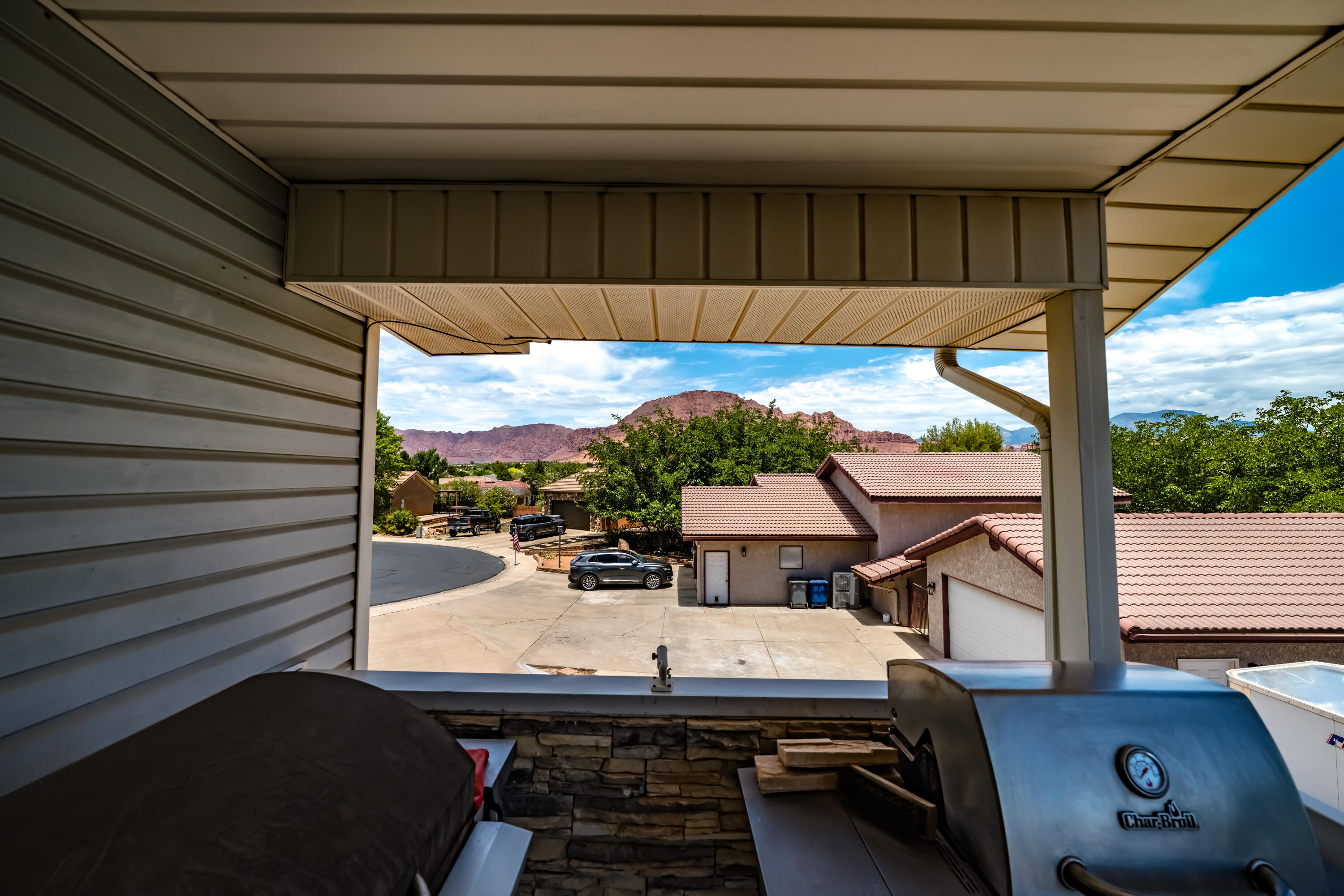 BOB LEE UNIT - Residential