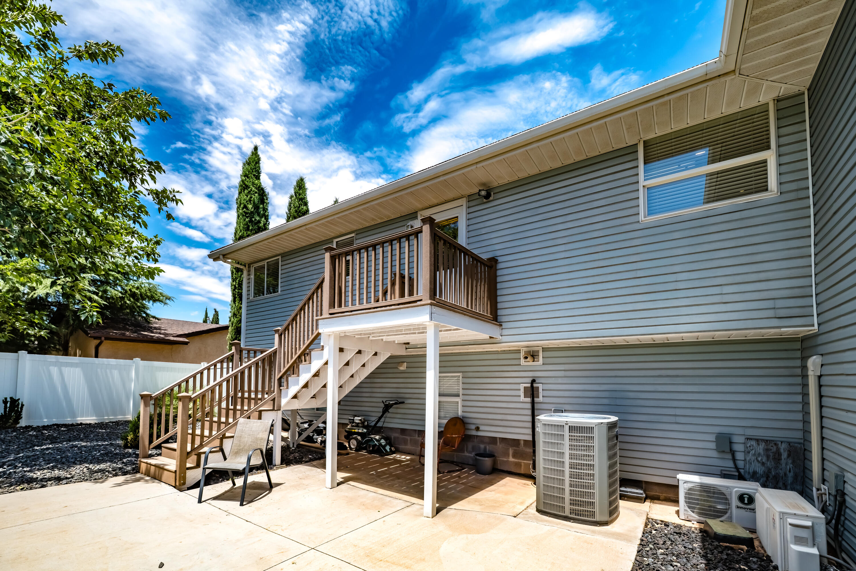 BOB LEE UNIT - Residential