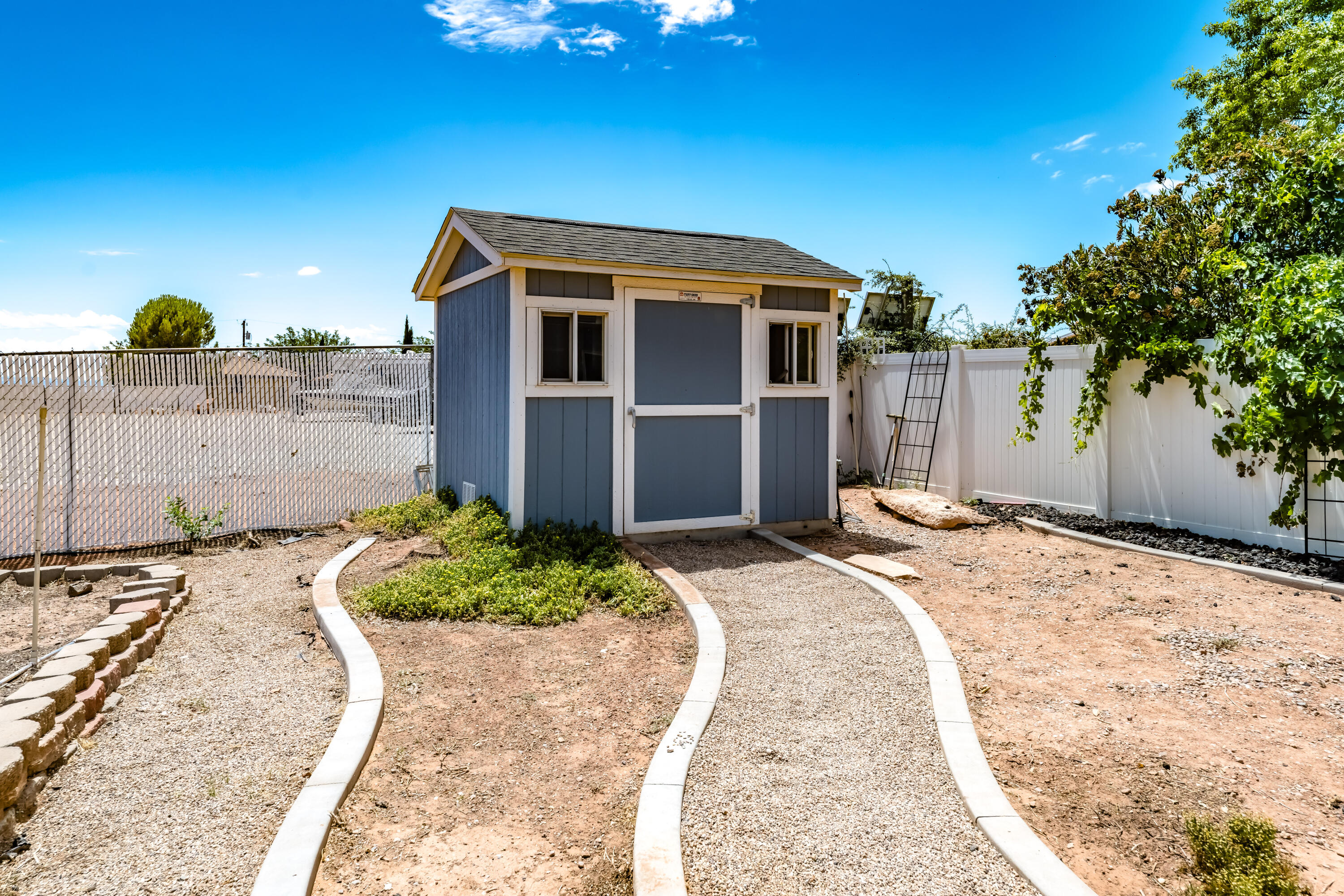 BOB LEE UNIT - Residential