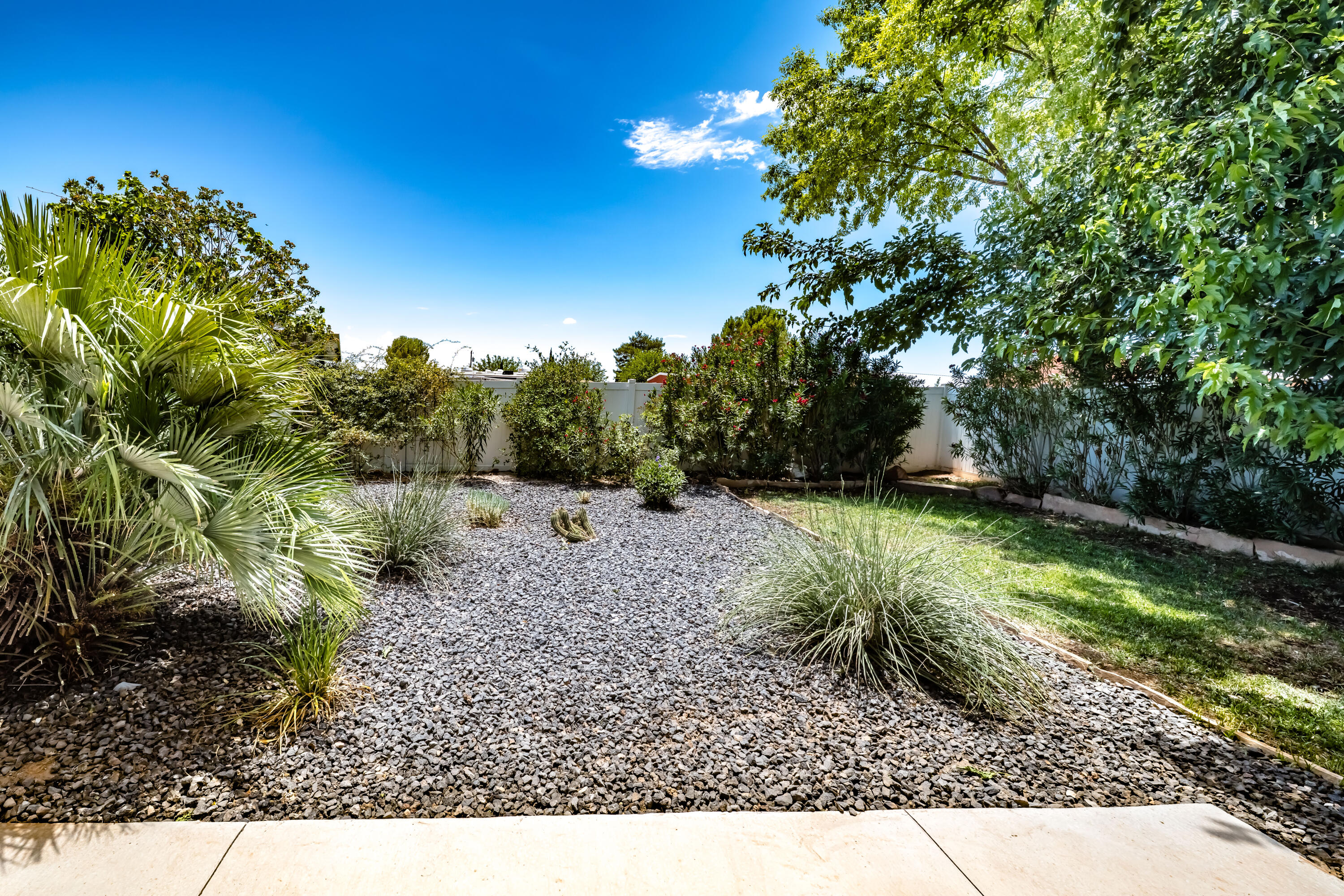 BOB LEE UNIT - Residential