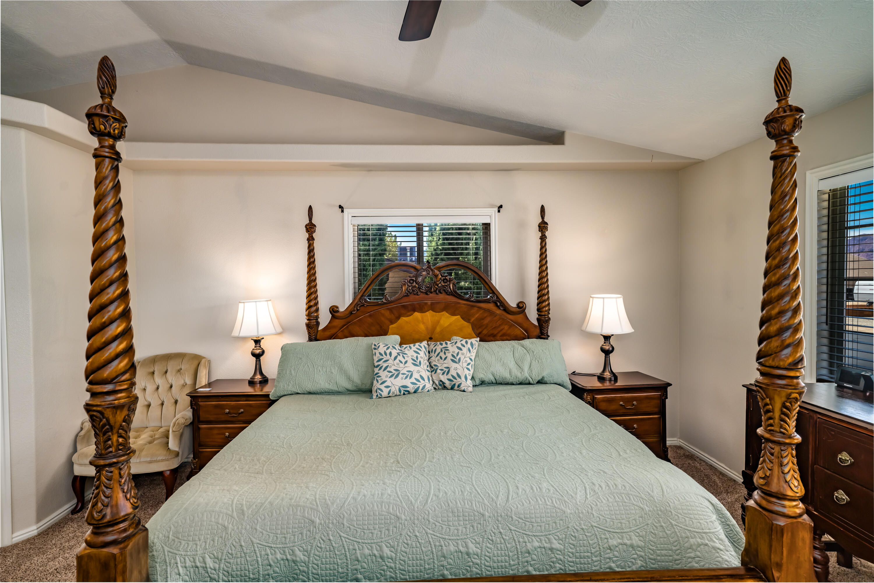 BOB LEE UNIT - Residential