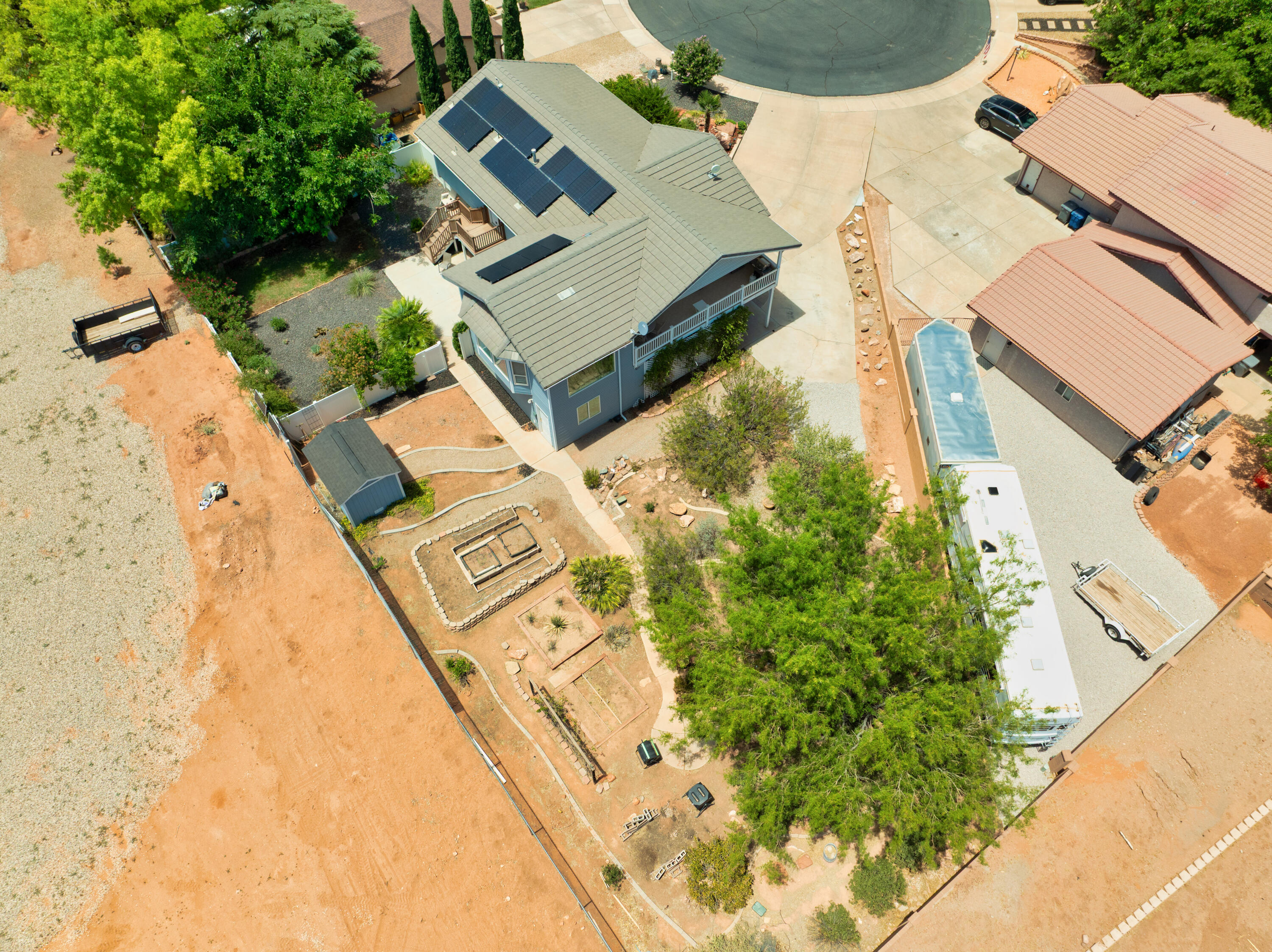 BOB LEE UNIT - Residential