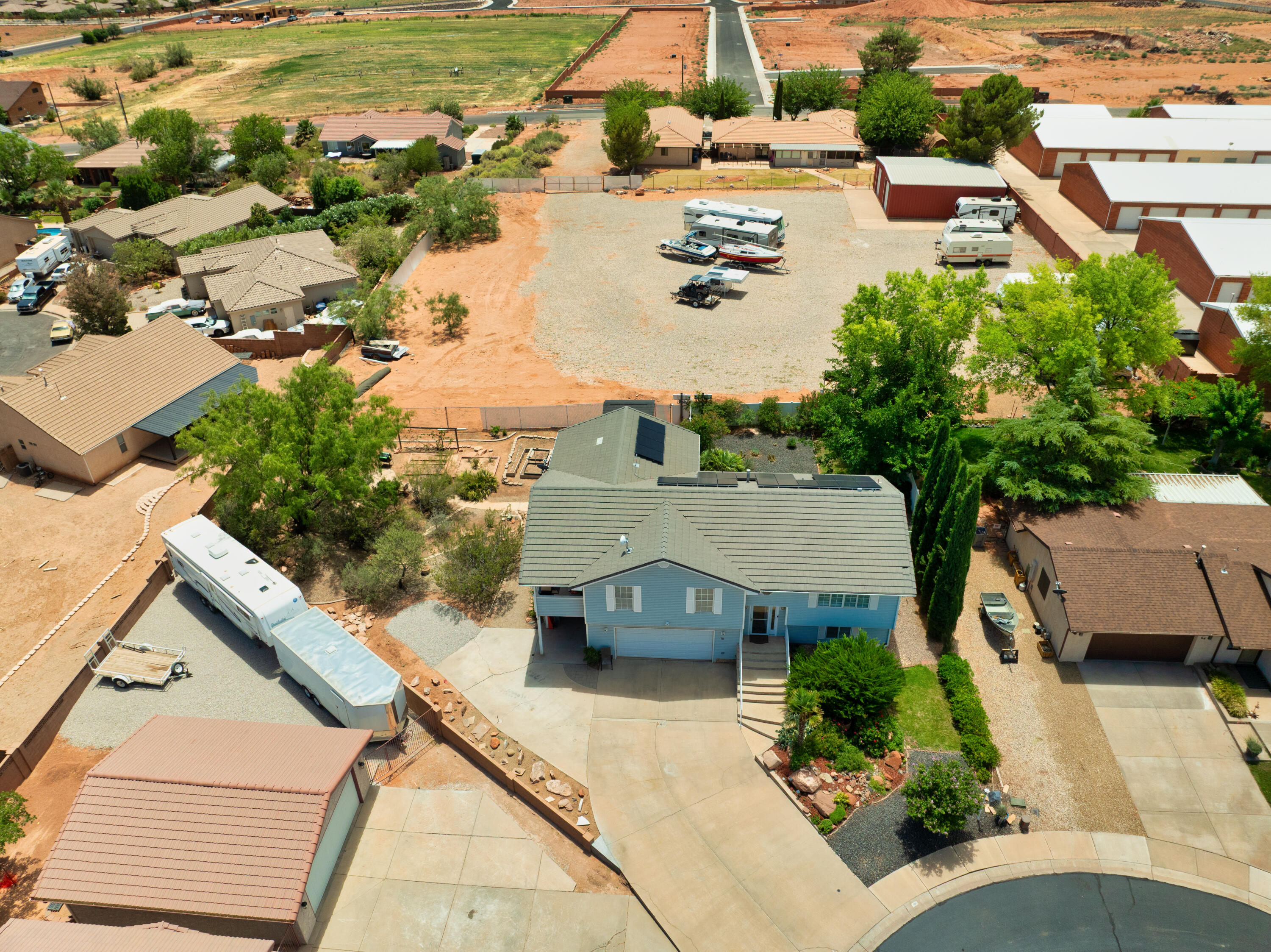 BOB LEE UNIT - Residential