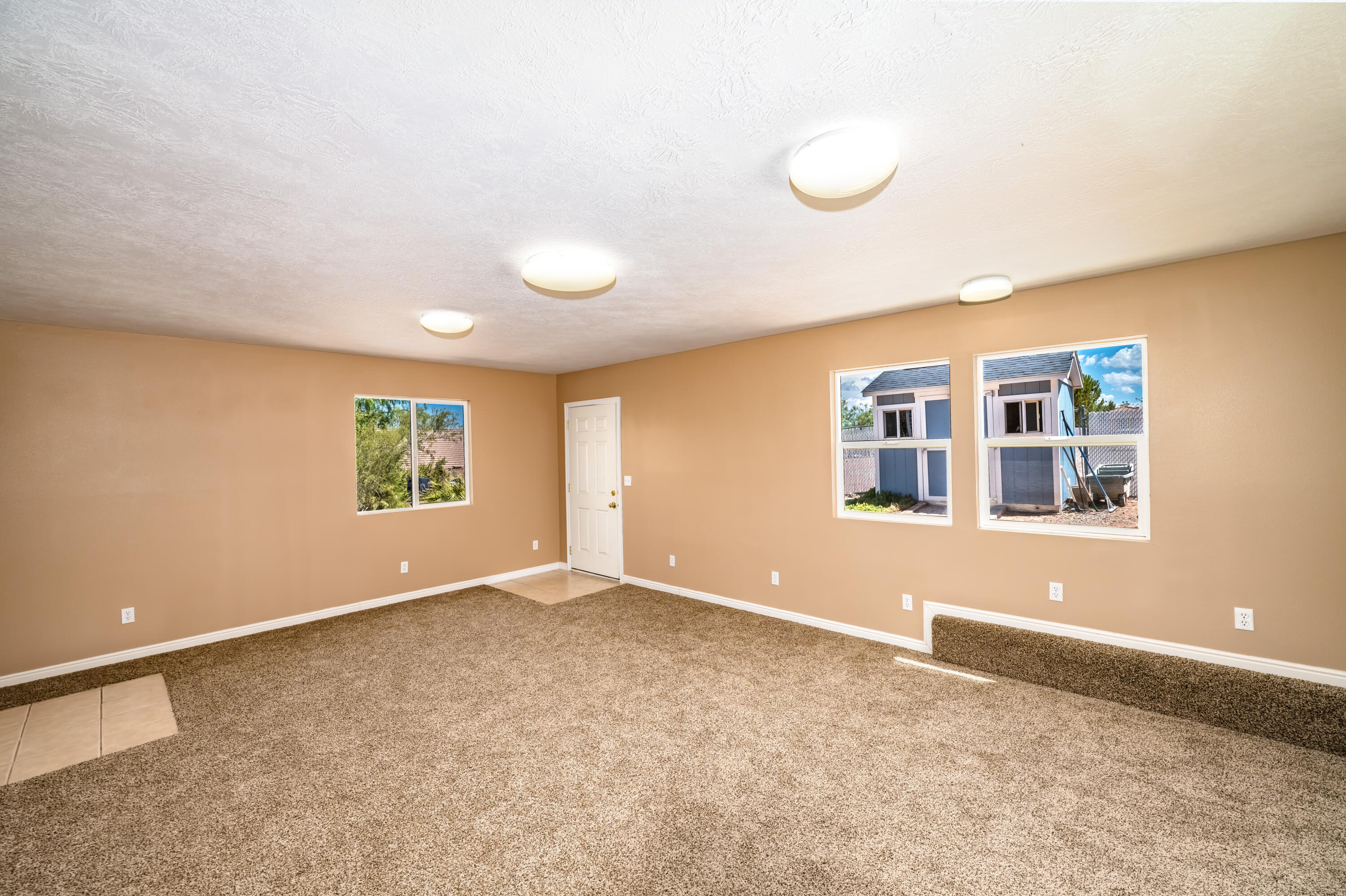 BOB LEE UNIT - Residential