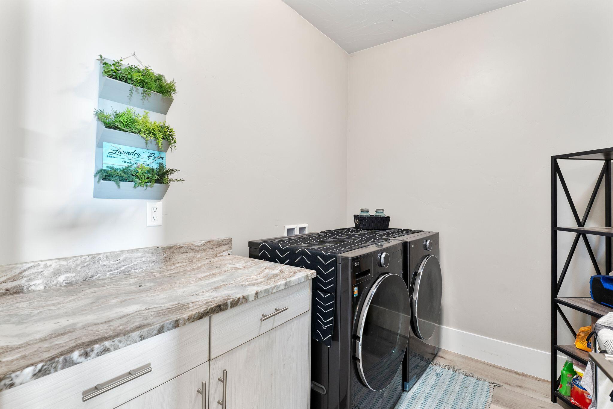 DIXIE COUNTRY LANE ESTATES - Residential