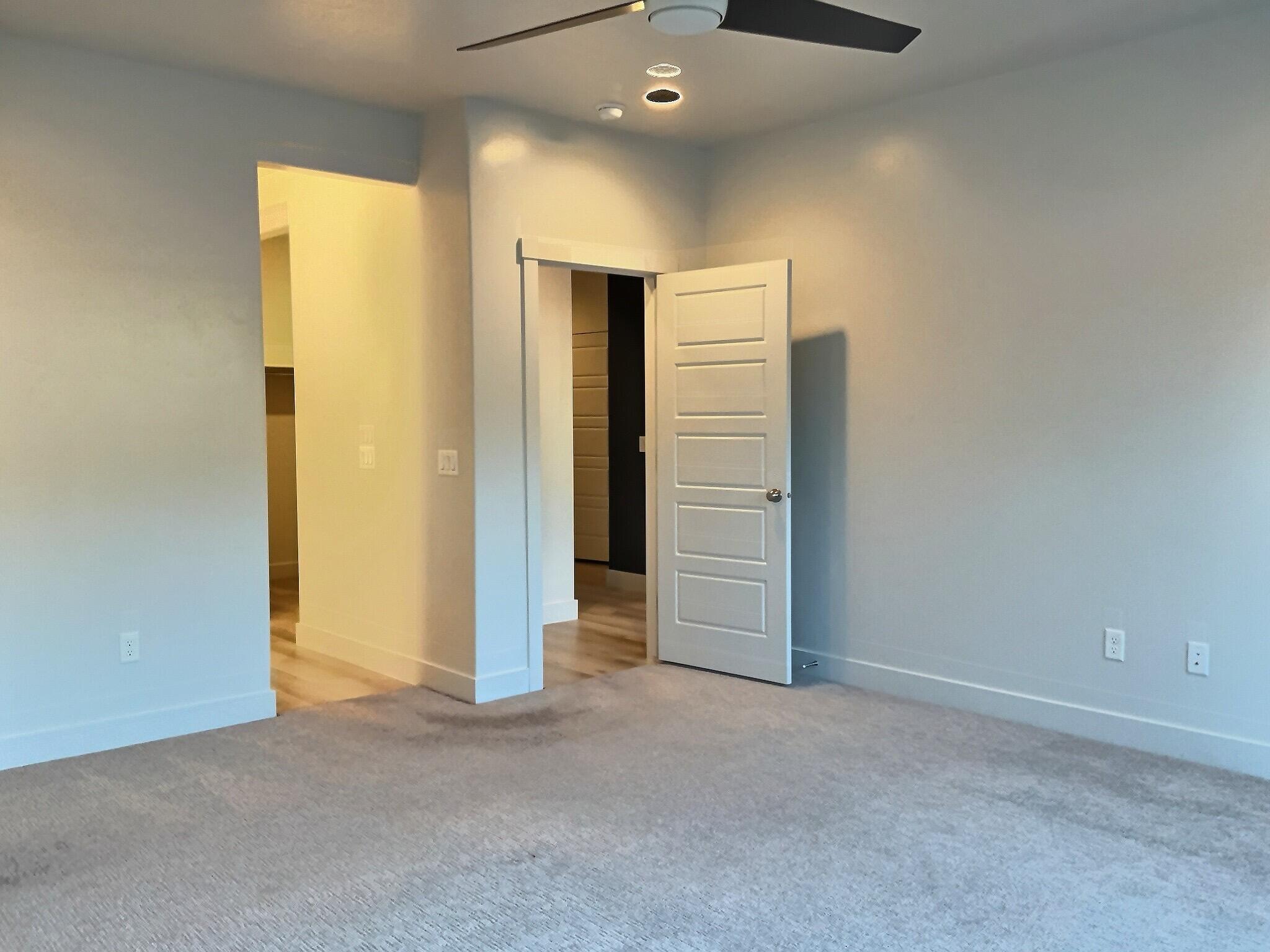 DESERT VISTA - Residential