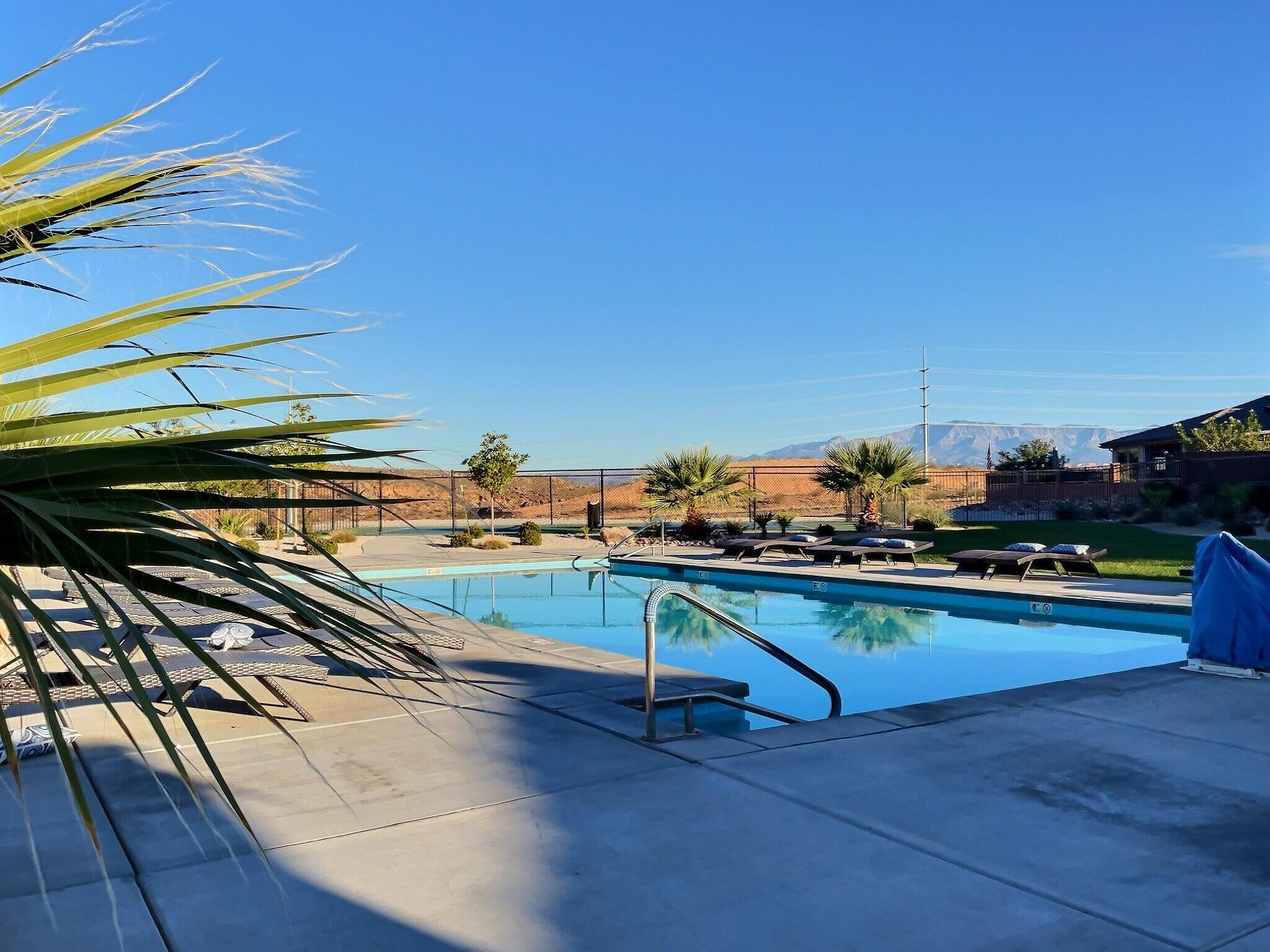 DESERT VISTA - Residential