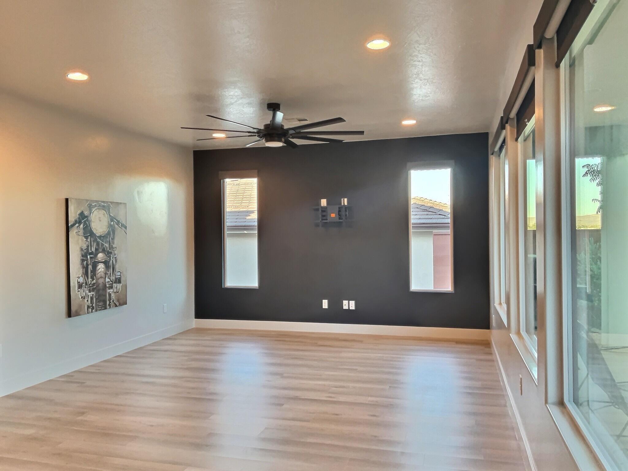 DESERT VISTA - Residential