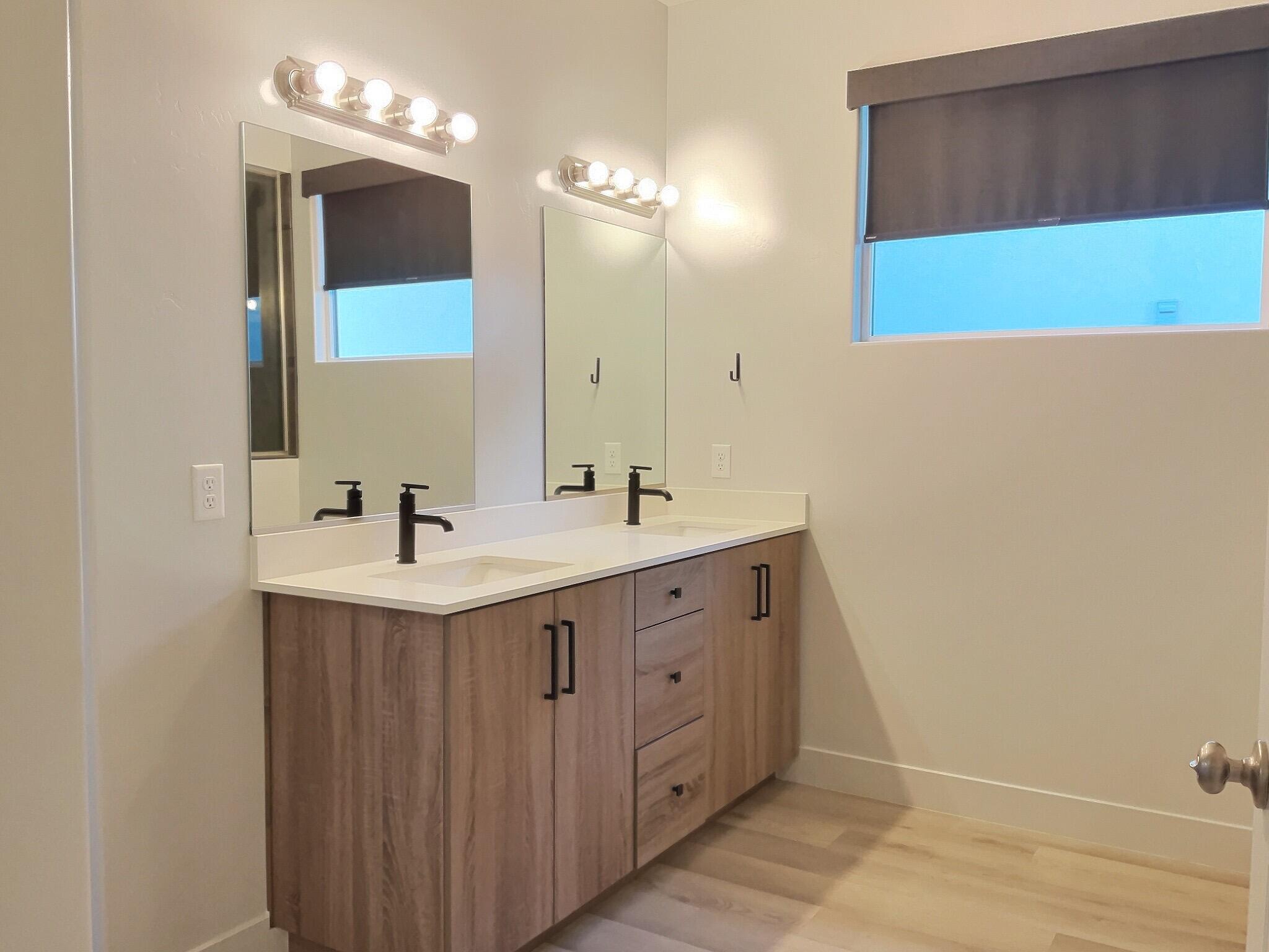 DESERT VISTA - Residential