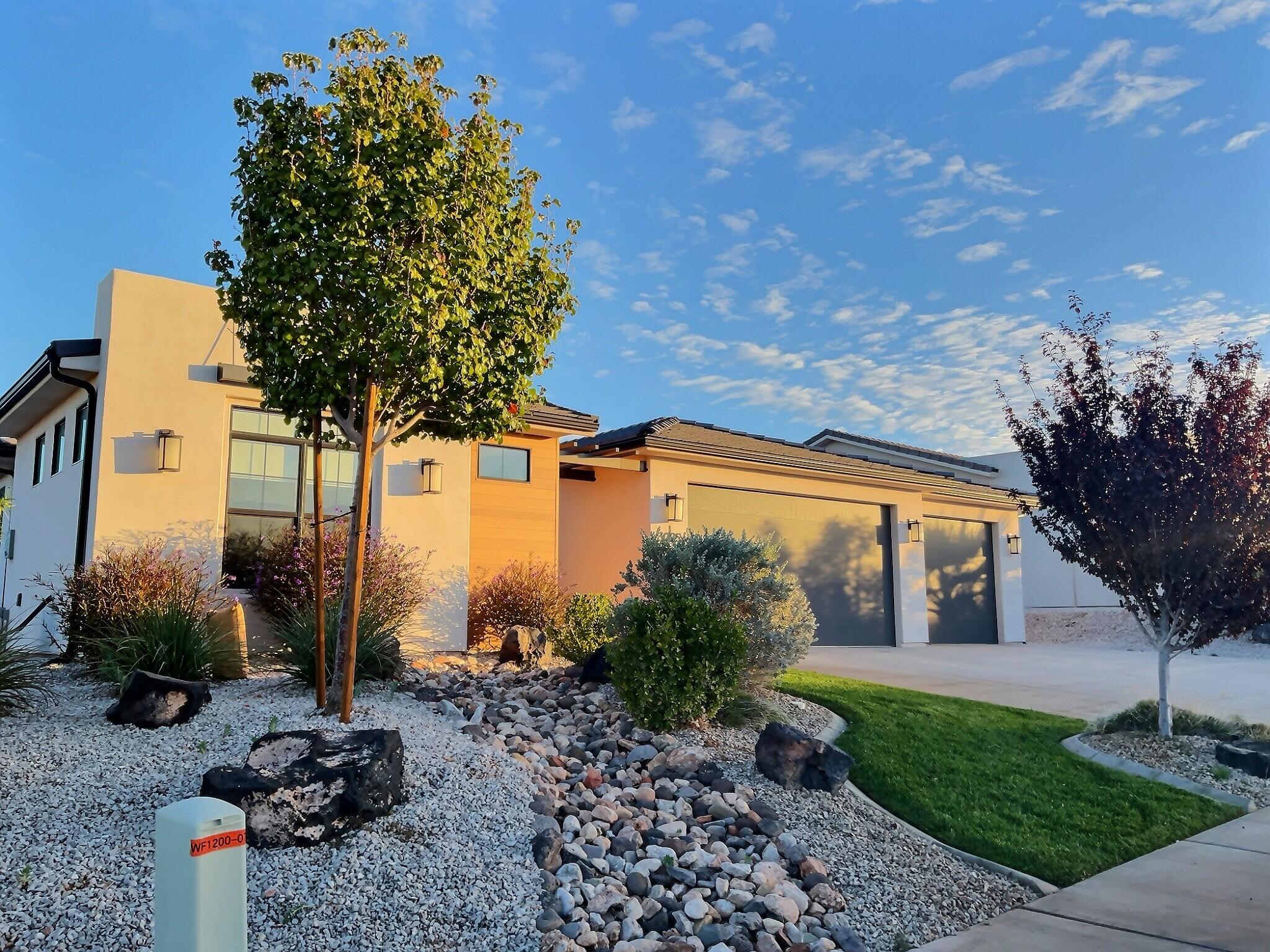 DESERT VISTA - Residential