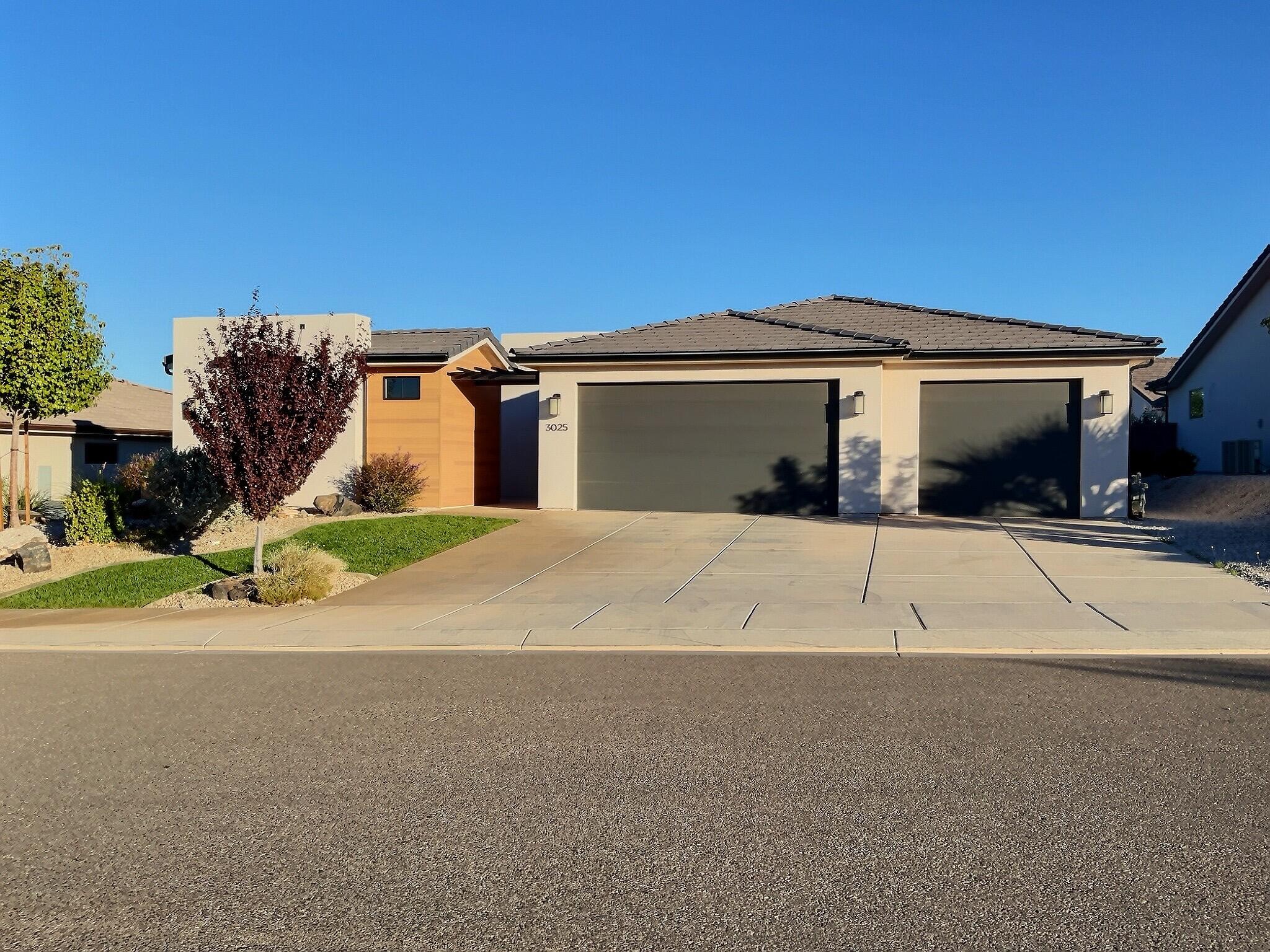 DESERT VISTA - Residential