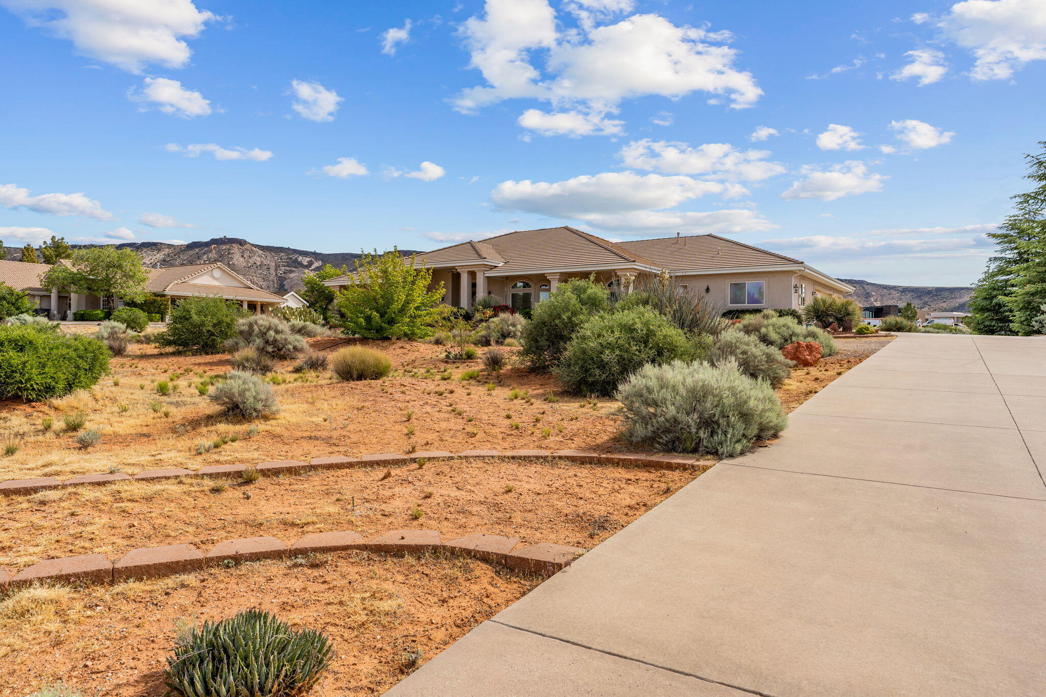 WINCHESTER HILLS - Residential