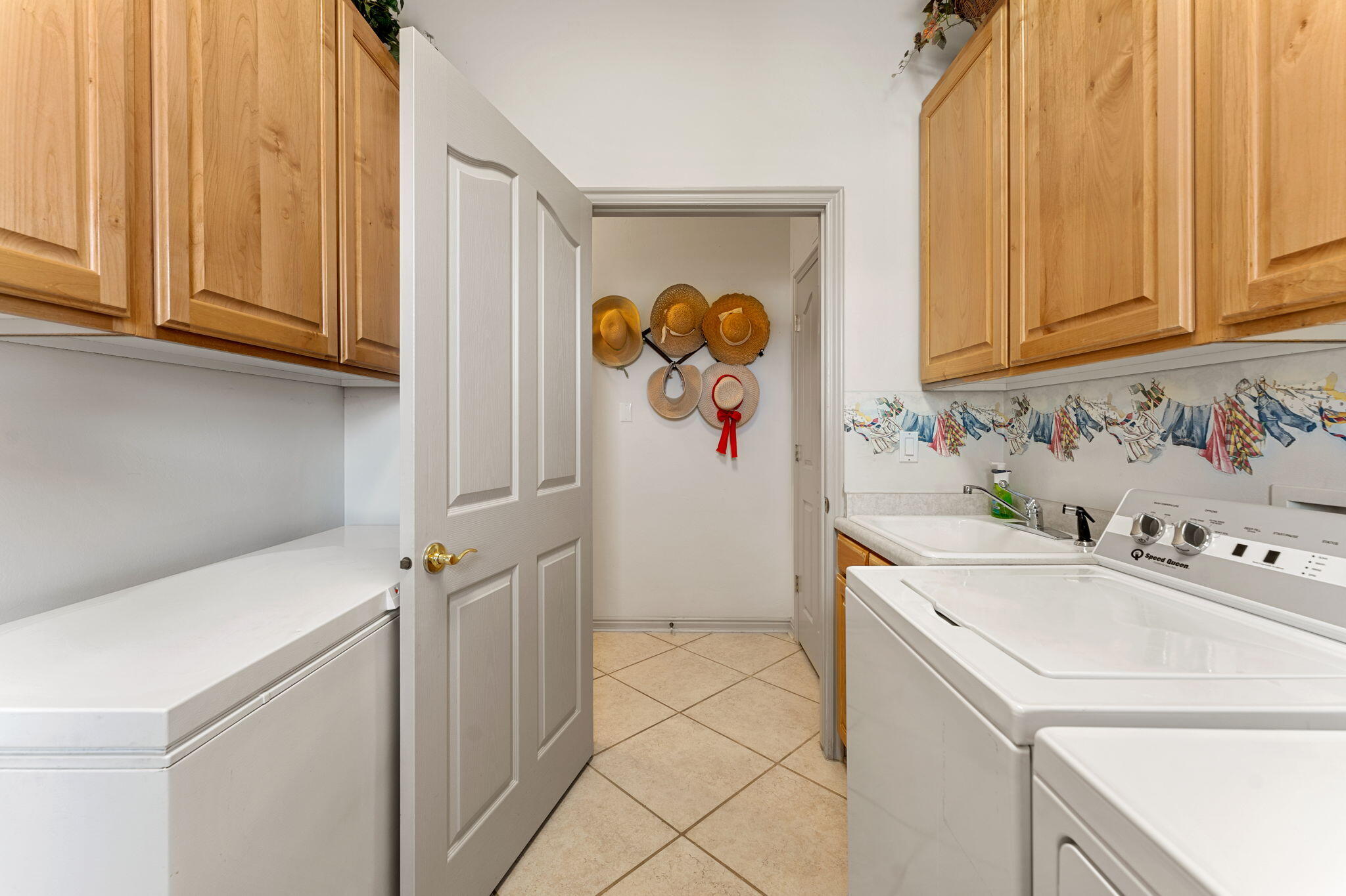 WINCHESTER HILLS - Residential