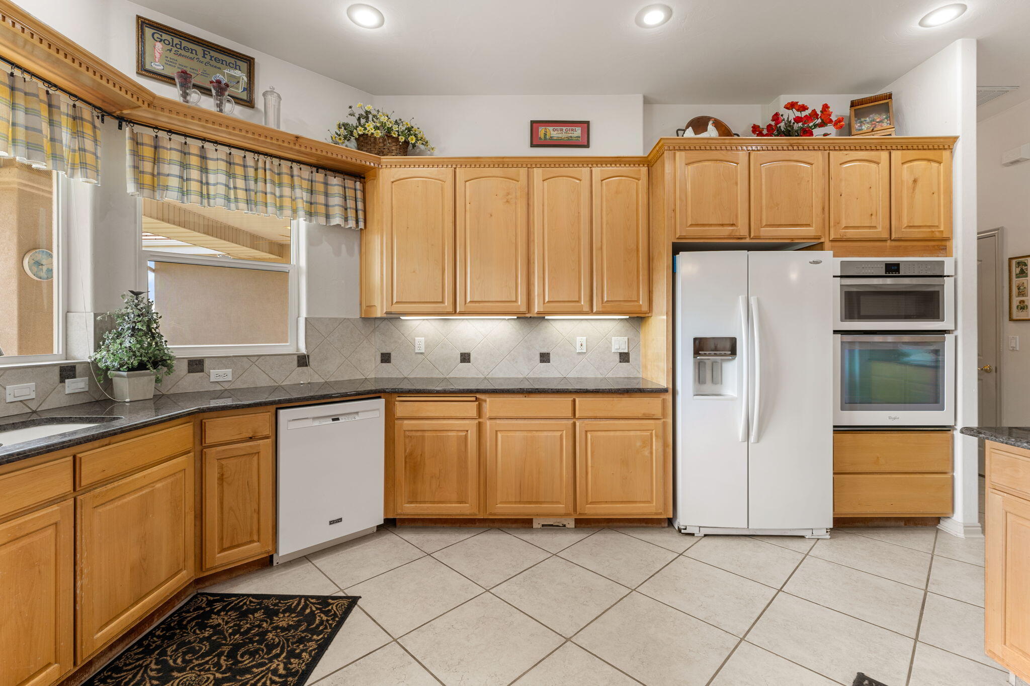 WINCHESTER HILLS - Residential