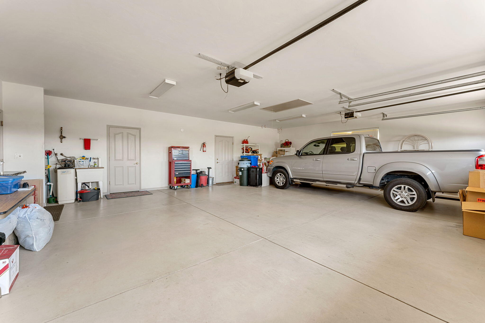 WINCHESTER HILLS - Residential