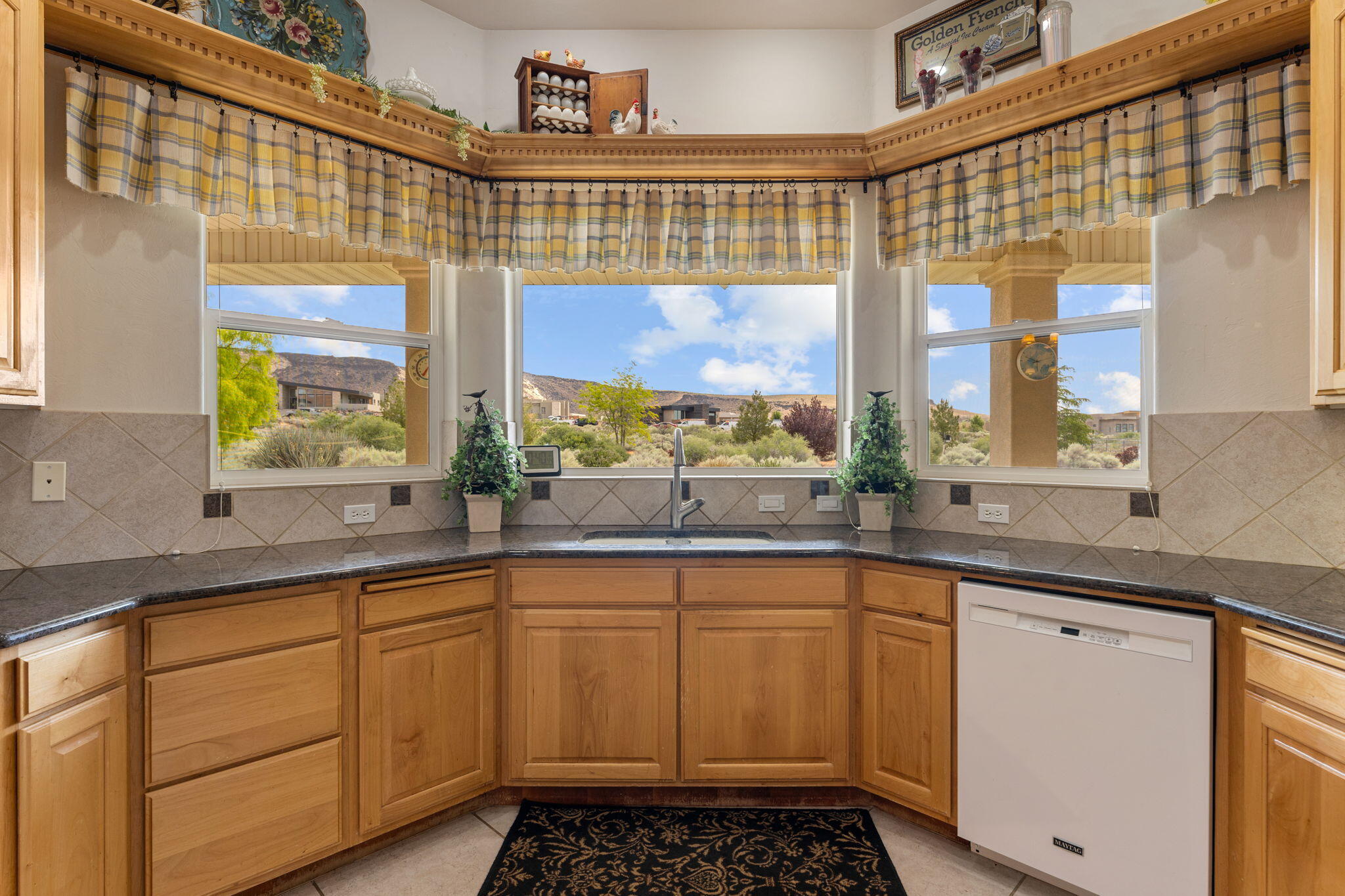 WINCHESTER HILLS - Residential