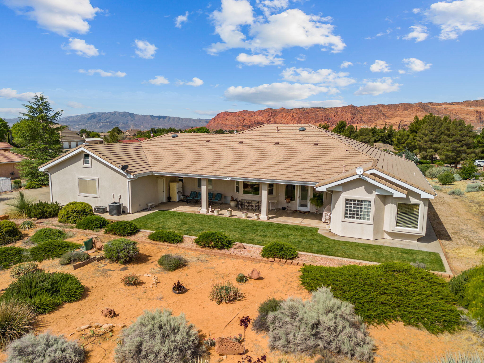 WINCHESTER HILLS - Residential