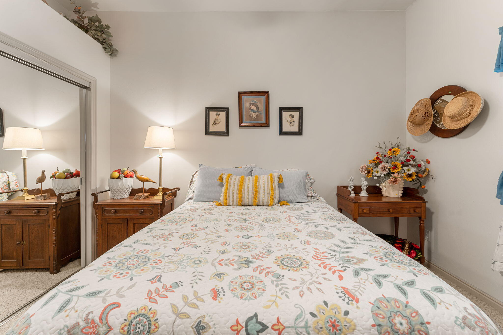 WINCHESTER HILLS - Residential